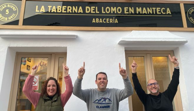 Los propietarios de La Taberna del Lomo en Manteca.
