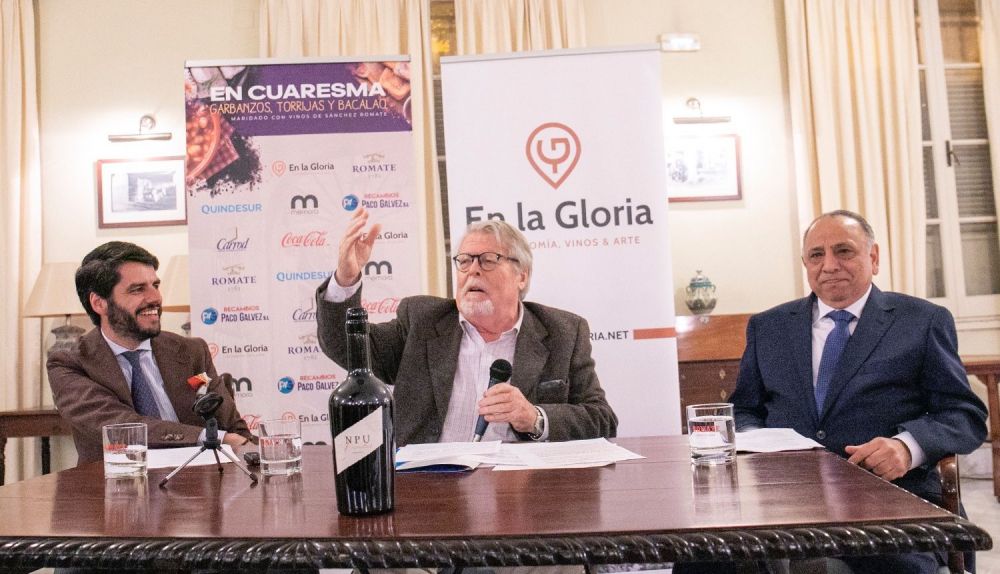 Un momento del homenaje a Manuel Valencia.