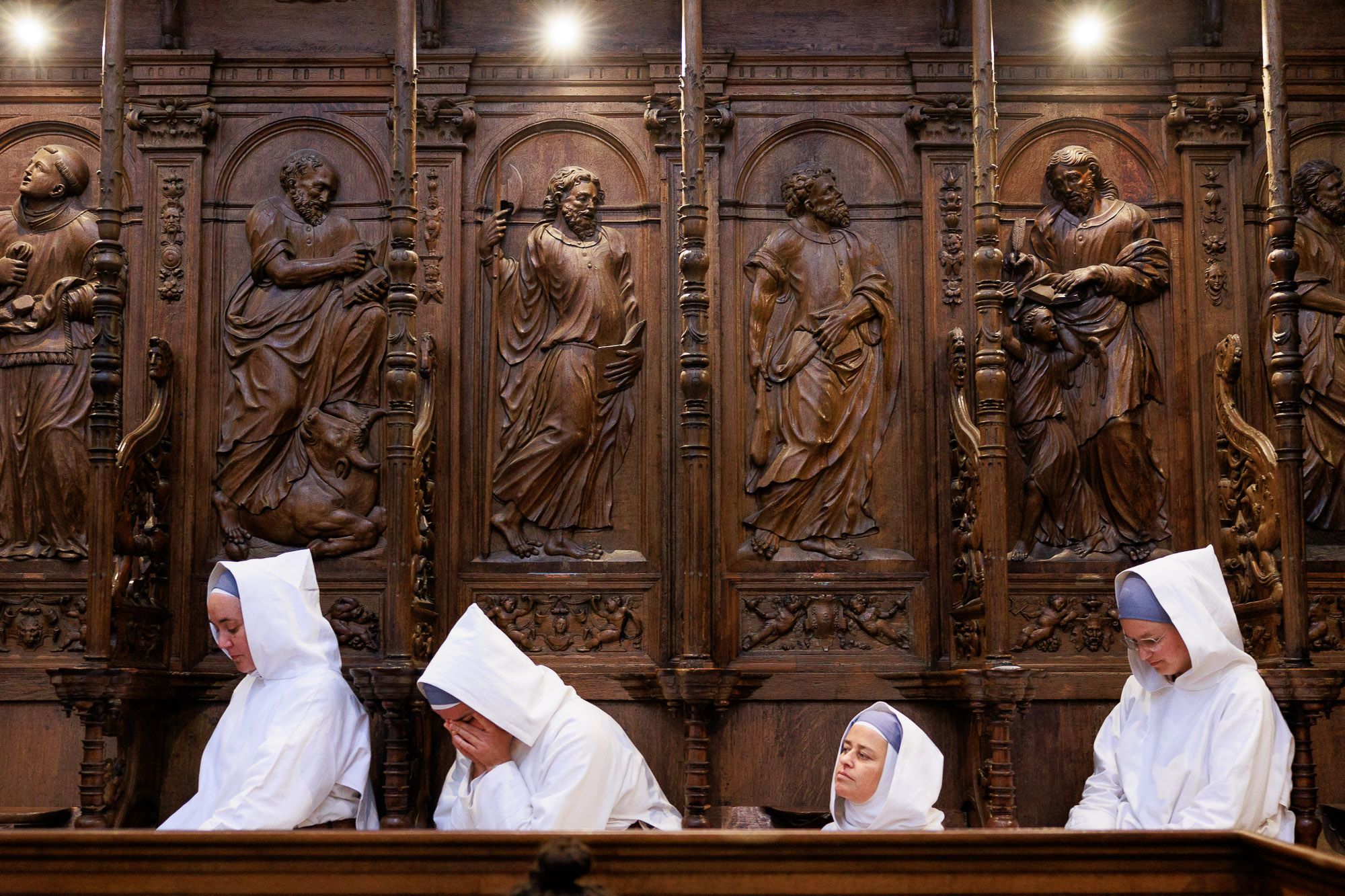 Imagen de la misa despedida de las hermanas de Belén del monasterio de la Cartuja. 
