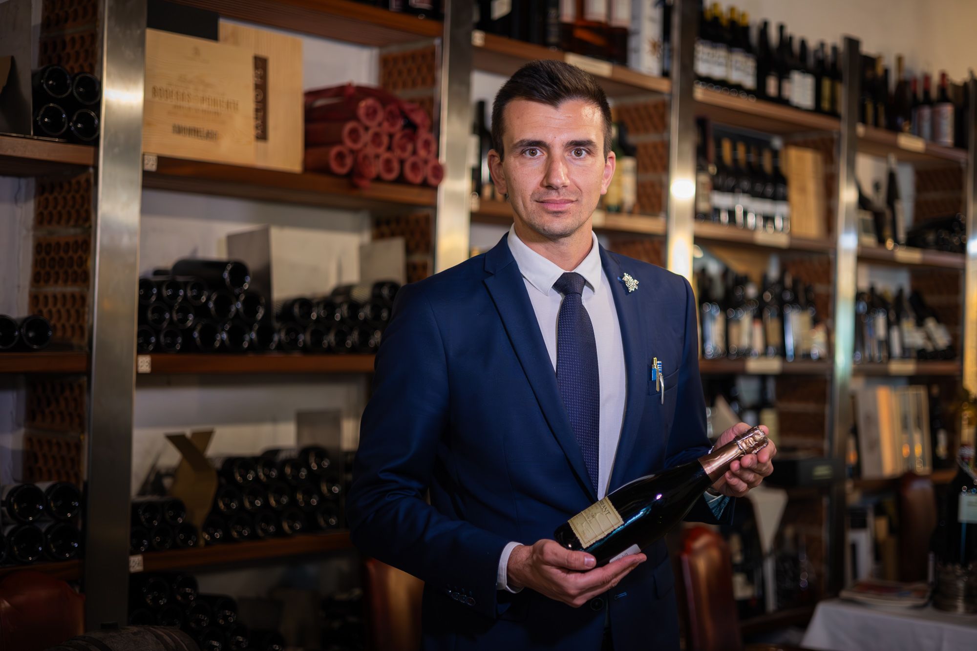 Javier Manso, sumiller de El Faro de El Puerto.