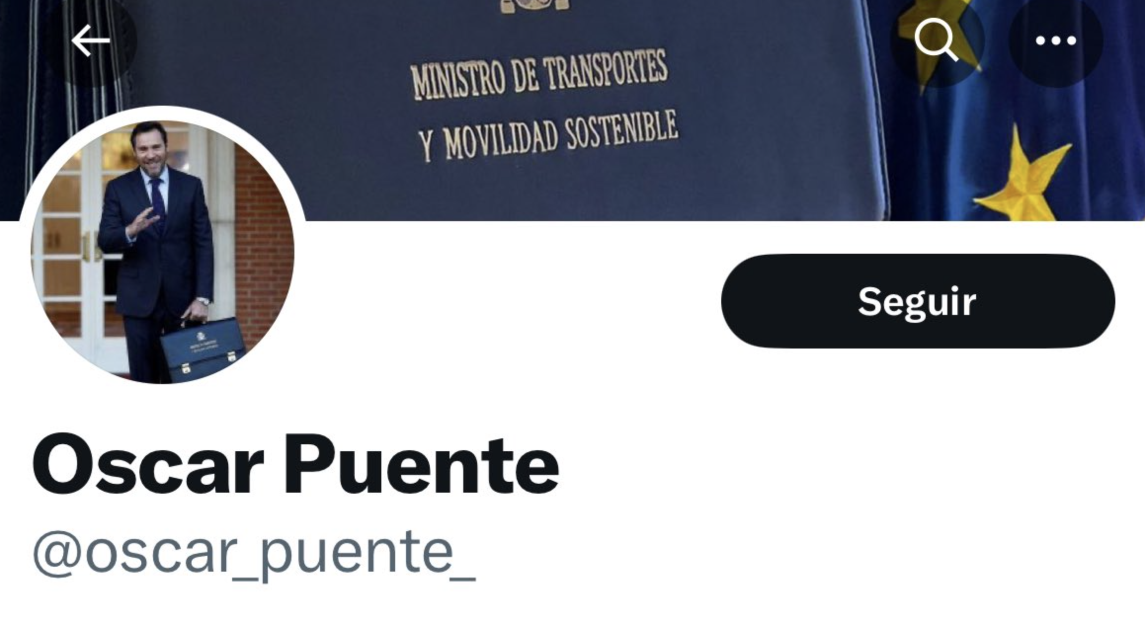 Una captura de pantalla sobre el bloqueo en Twitter del ministro Puente al alcalde de Sevilla.