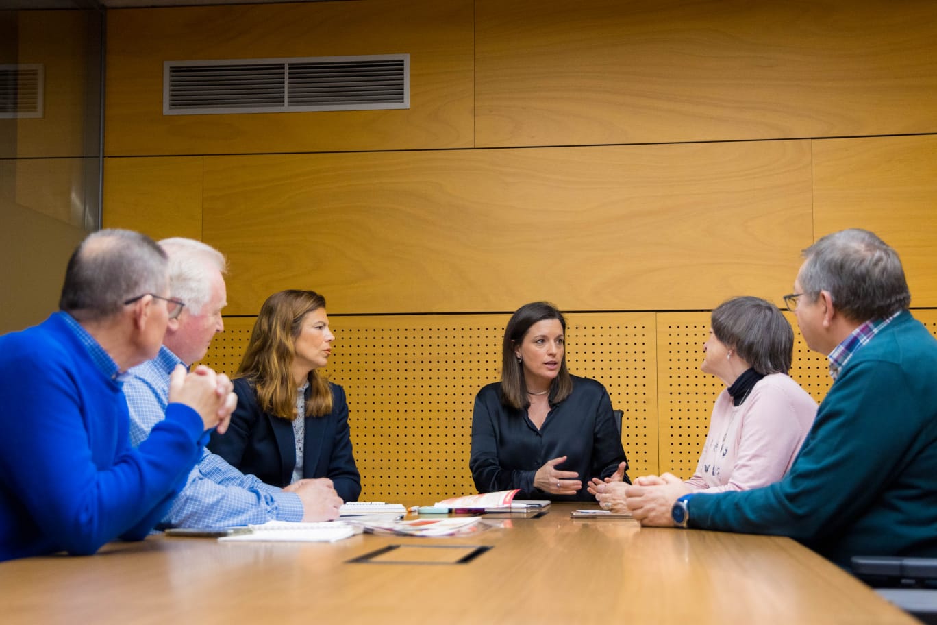 Patricia Cavada, en la reunión con Trébol de Corazones para pedir la reapertura de la unidad de rehabilitación cardiaca de San Carlos.