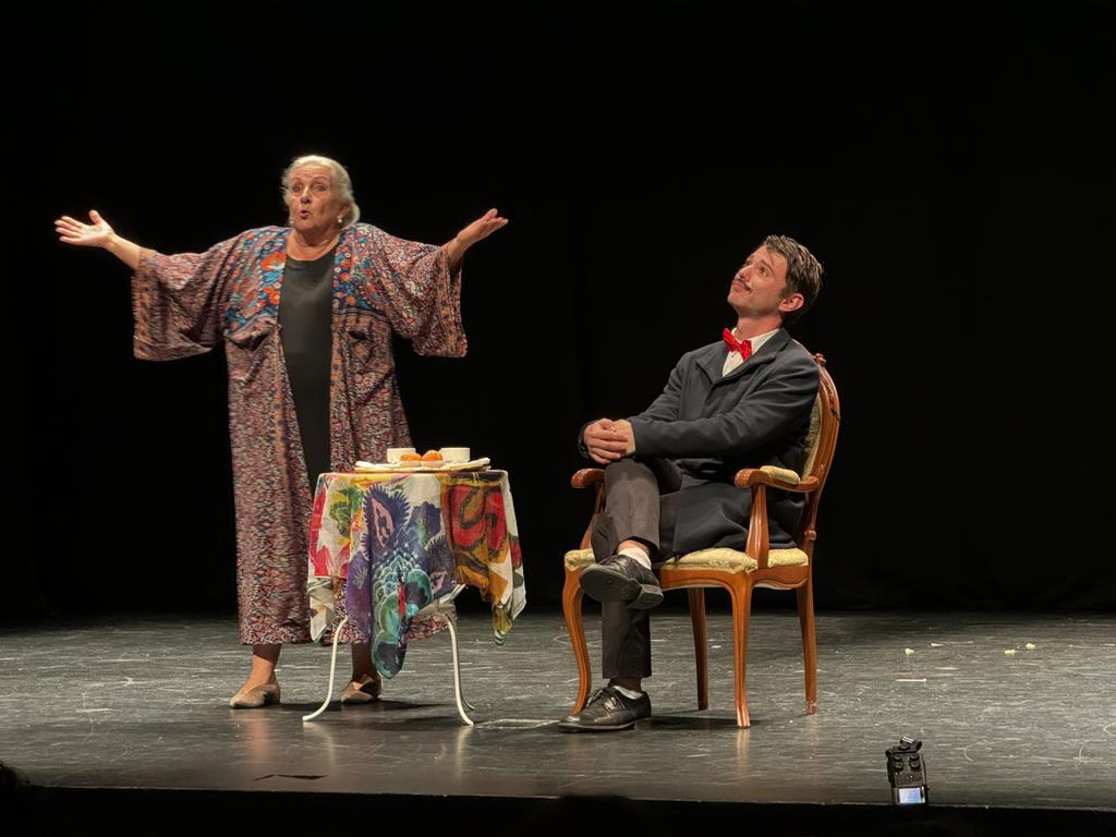 'Taetro' de Chiclana celebra un Día Mundial del Teatro "reivindicativo". Escena de una de las obras de Mínimo.