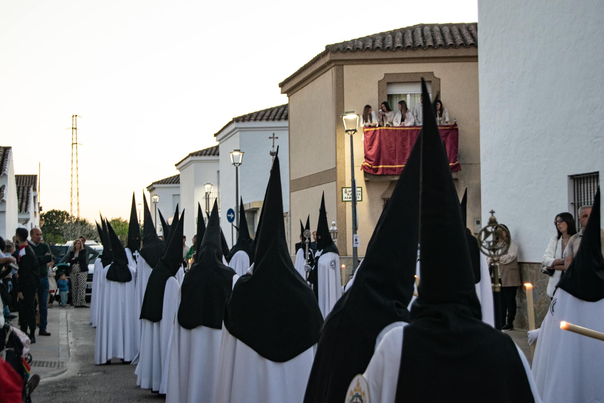 Semana Santa también en las barriadas rurales y ELAs de Jerez. Nazarenos del Cristo de la Piedad de La Barca. 