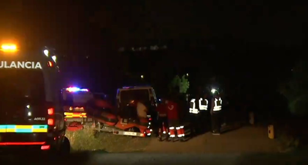 Labores de búsqueda del menor desaparecido en el río Guadiana.