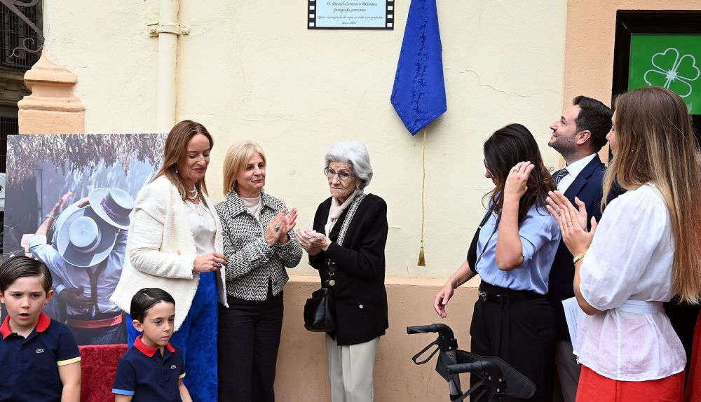 Alcaldesa   Homenaje Daniel Carretero   07