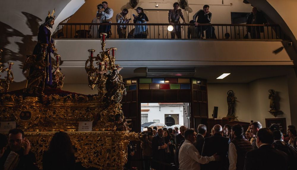 El Lunes Santo marcado por la lluvia en Santa Genoveva, en imágenes.