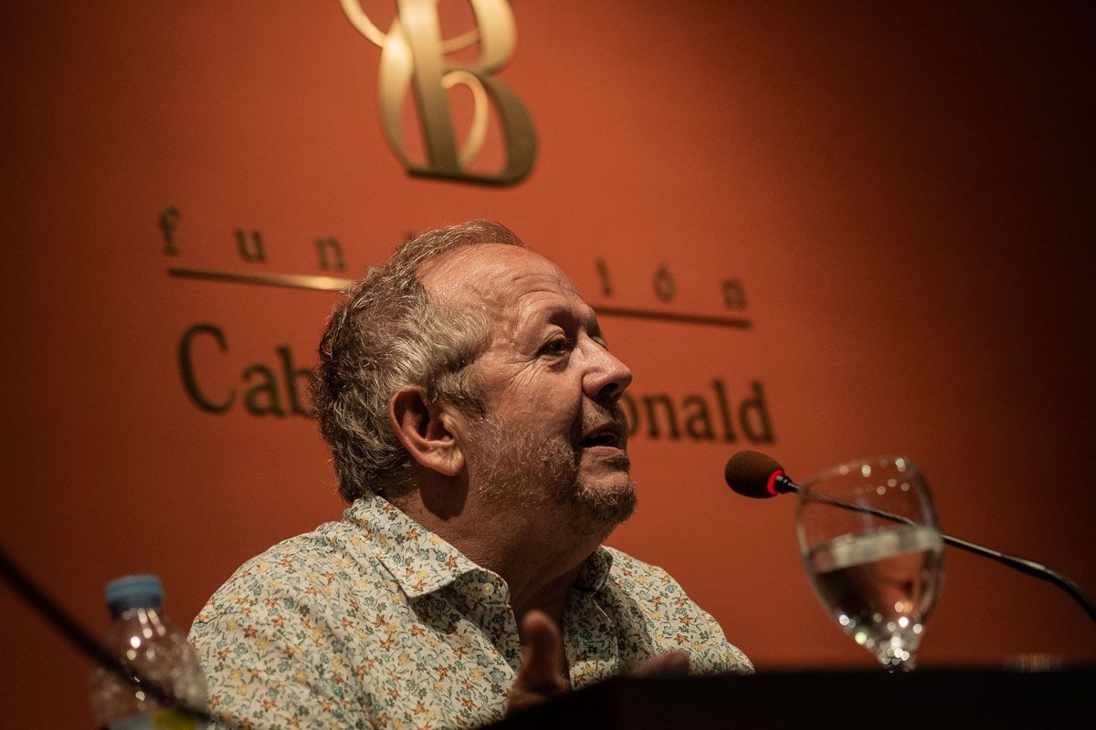 Juan José Téllez, en la presentación en la Fundación Caballero Bonald, este pasado lunes. FOTO: MANU GARCÍA