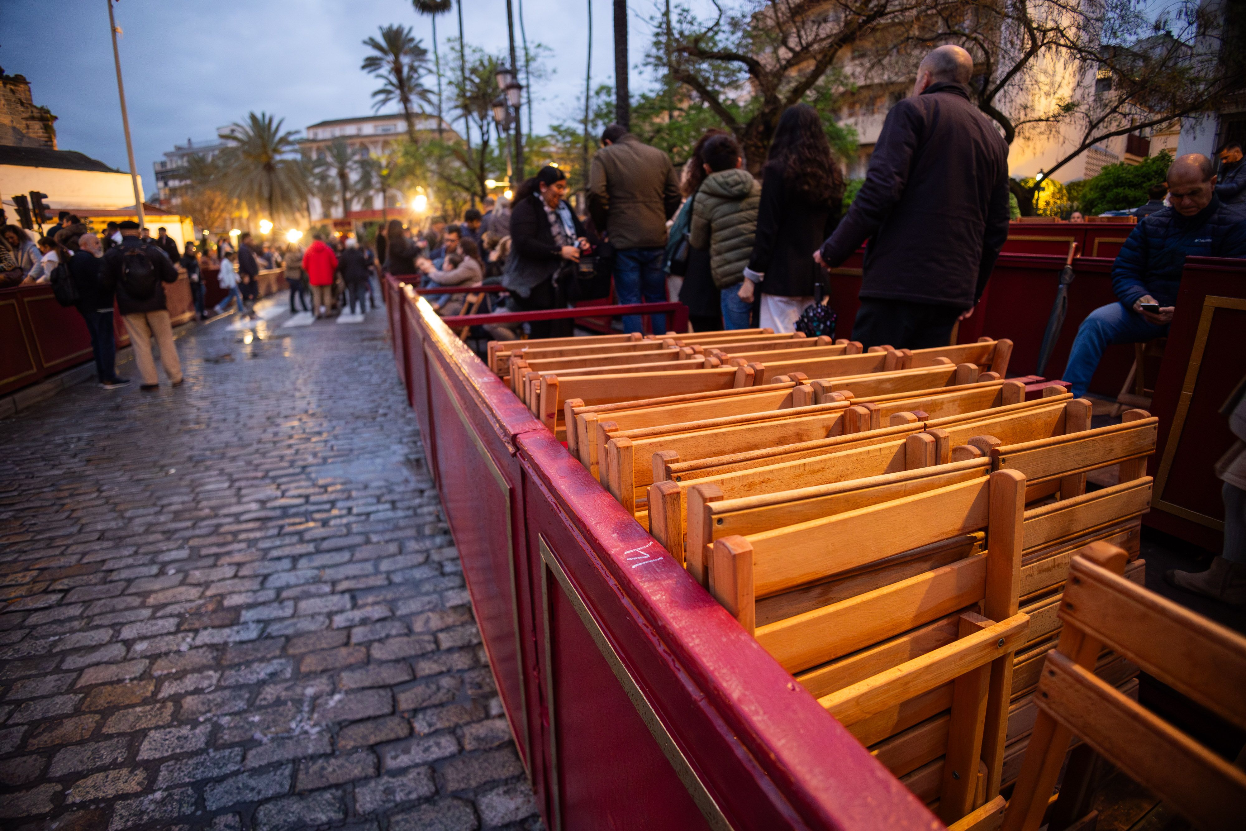 Las cuentas claras: el Consejo audita el ejercicio. Palcos mojados en la pasada Semana Santa, pese a lo cual han aumentado los beneficios.