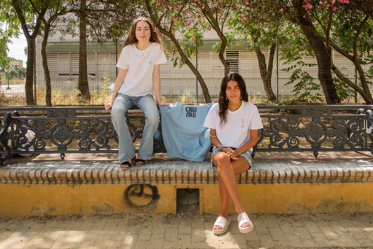 Beatriz Armillas y Lucía Zarzuela, creadoras de la marca 'Cabo Palo'. FOTO: MANU GARCÍA