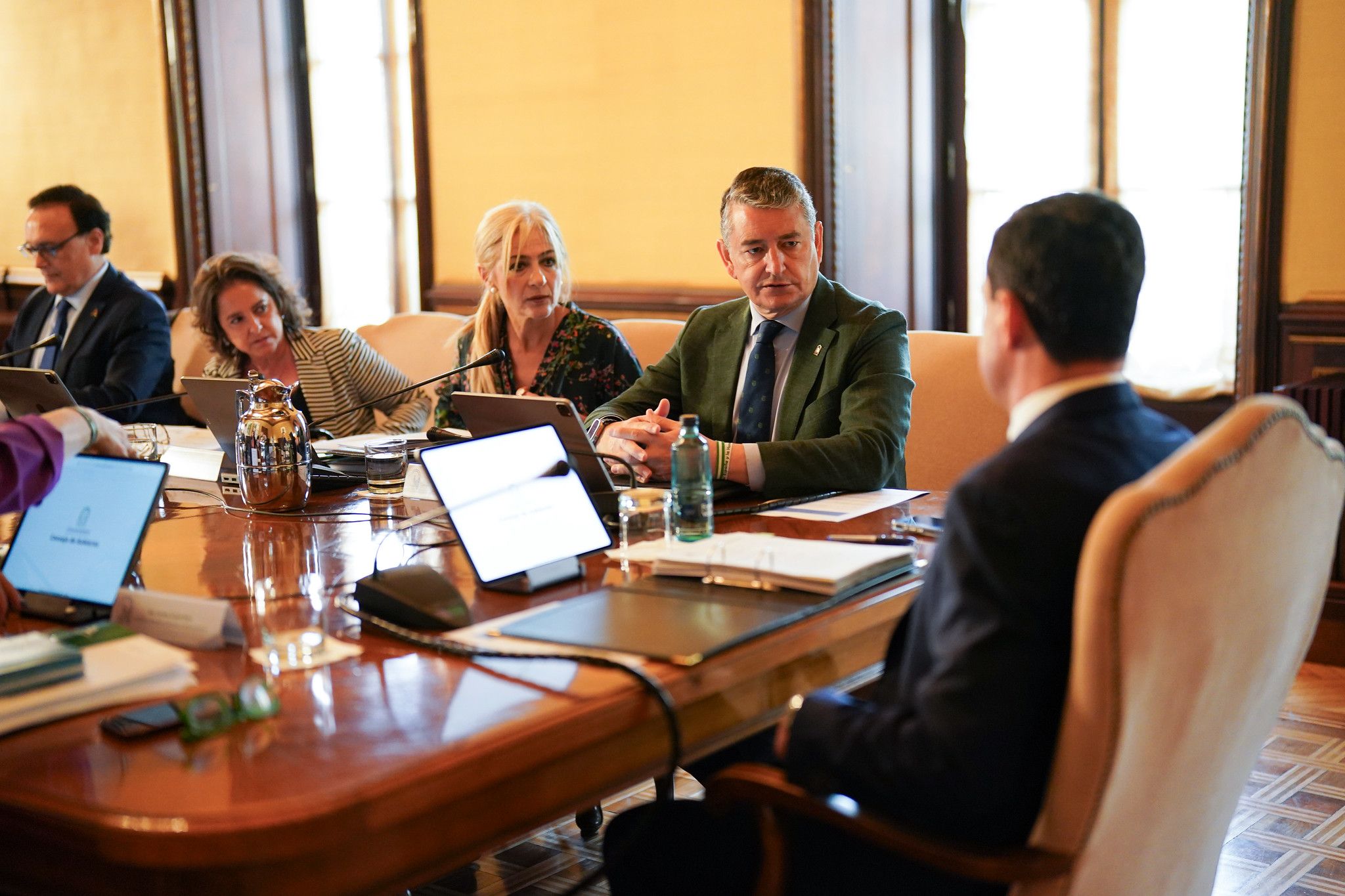 Juanma Moreno en el Consejo de Gobierno celebrado en el Palacio de San Telmo.
