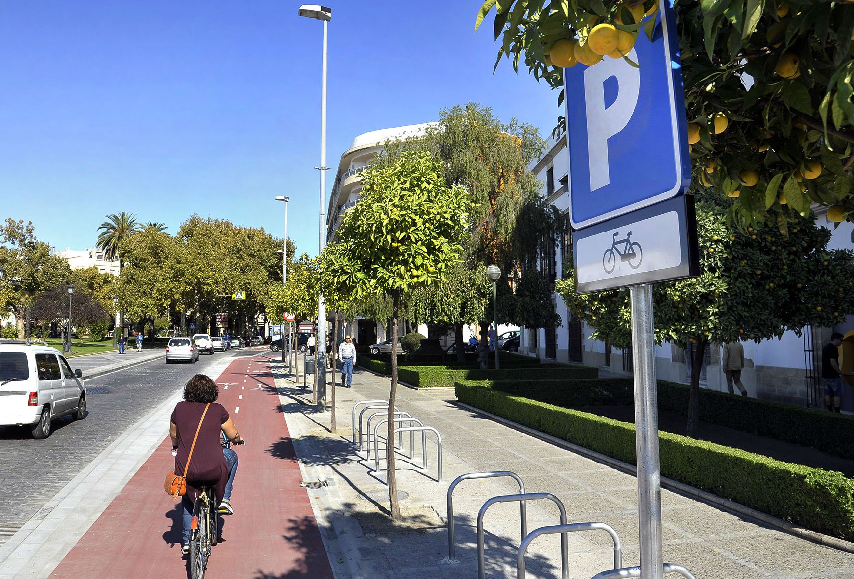 Parking de bicicletas en Jerez. FOTO: MANU GARCÍA. 