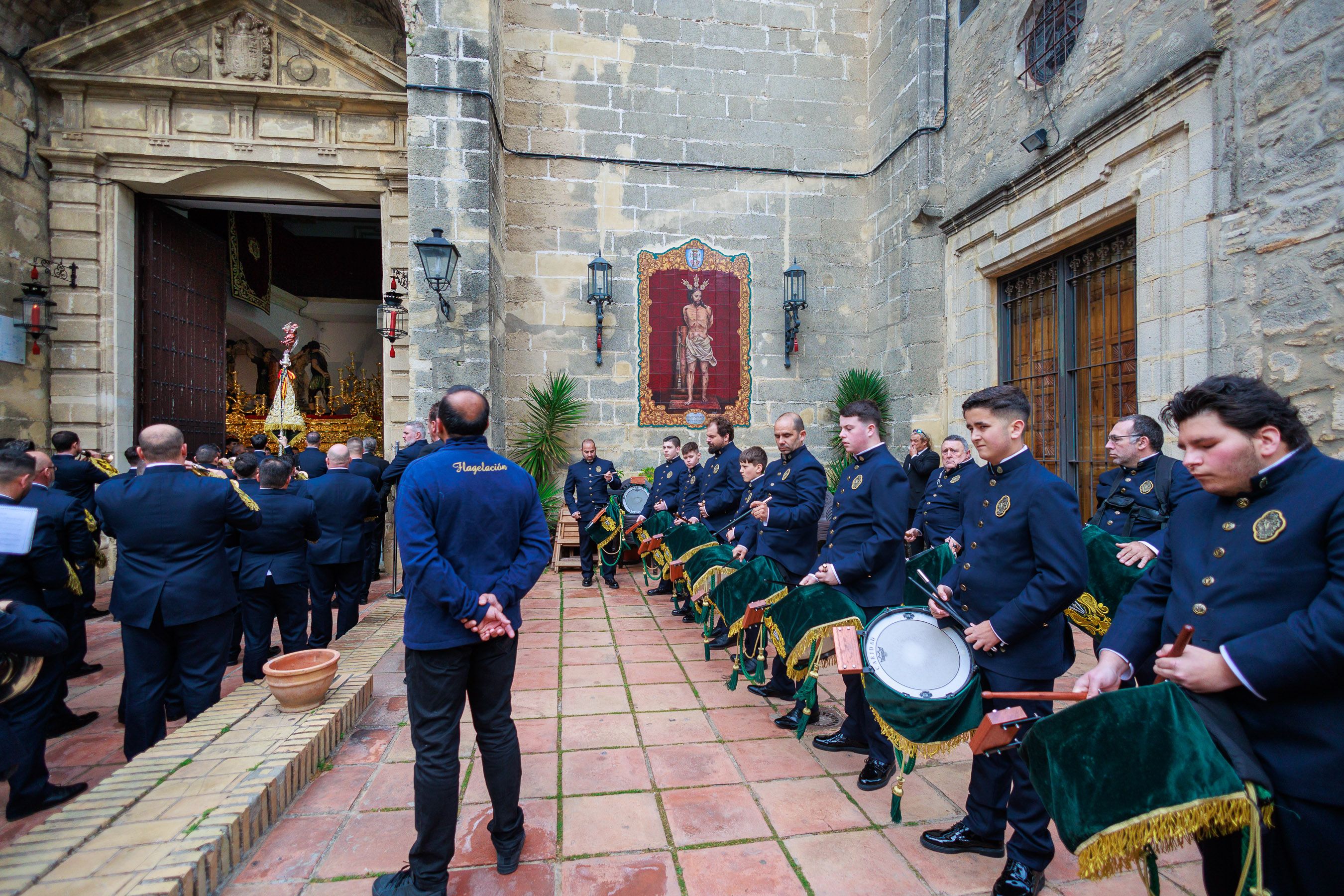 La banda de la Caridad en la puerta de los Descalzos el pasado Miércoles Santo.