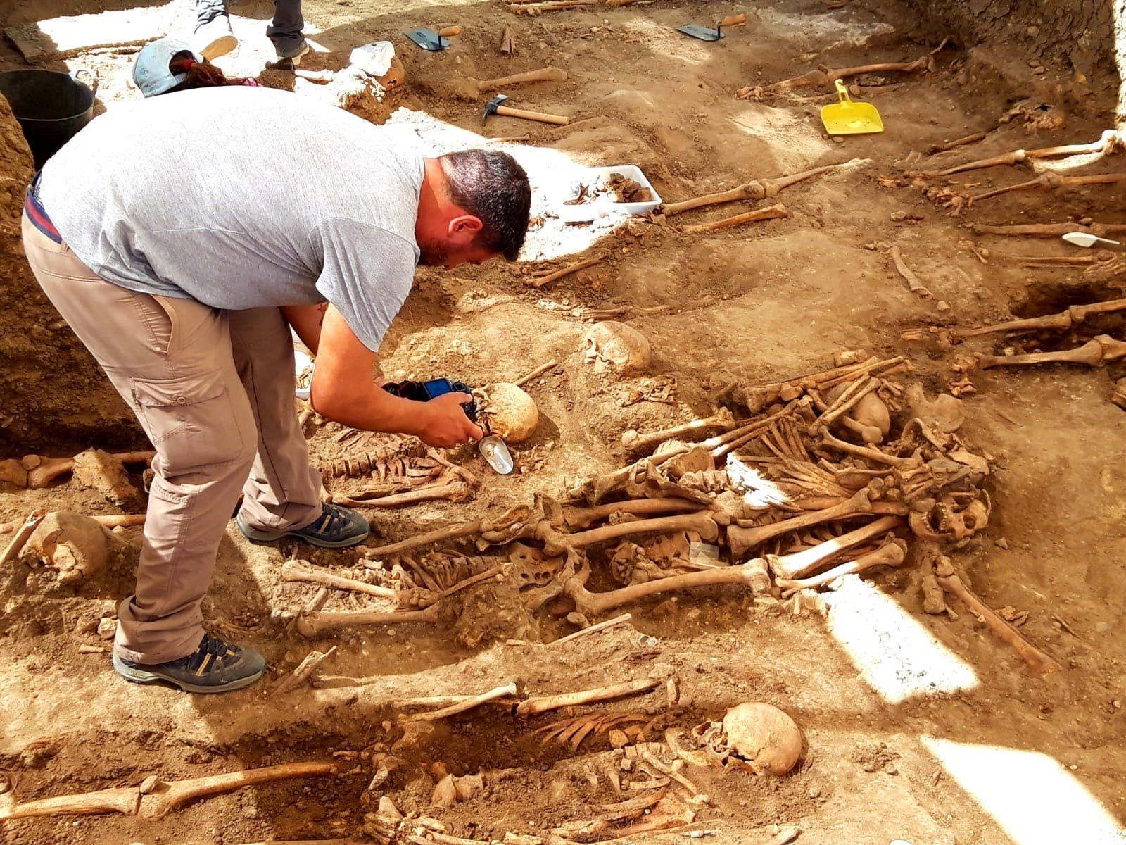 Exhumación en el cementerio de Jimena para localizar restos óseos de víctimas del franquismo. FOTO: FORO POR LA MEMORIA DEL CAMPO DE GIBRALTAR