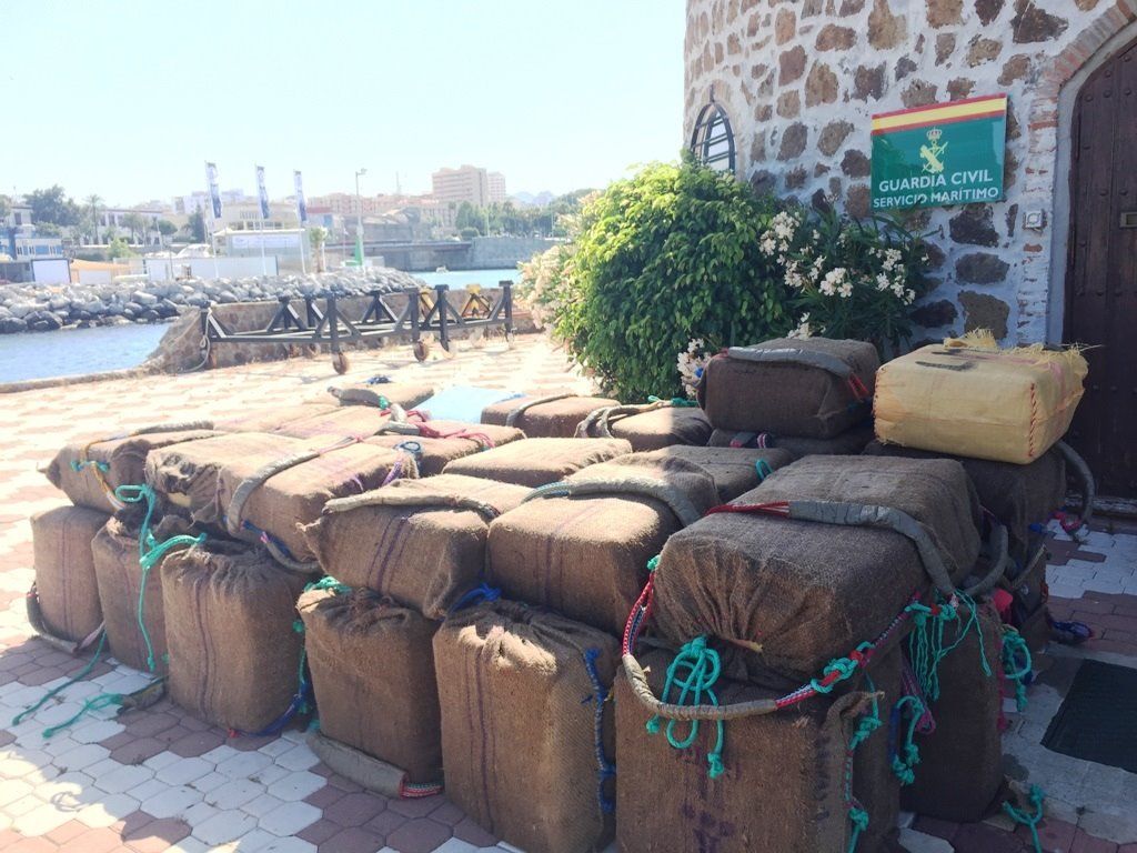 La droga aprehendida por la Guardia Civil.