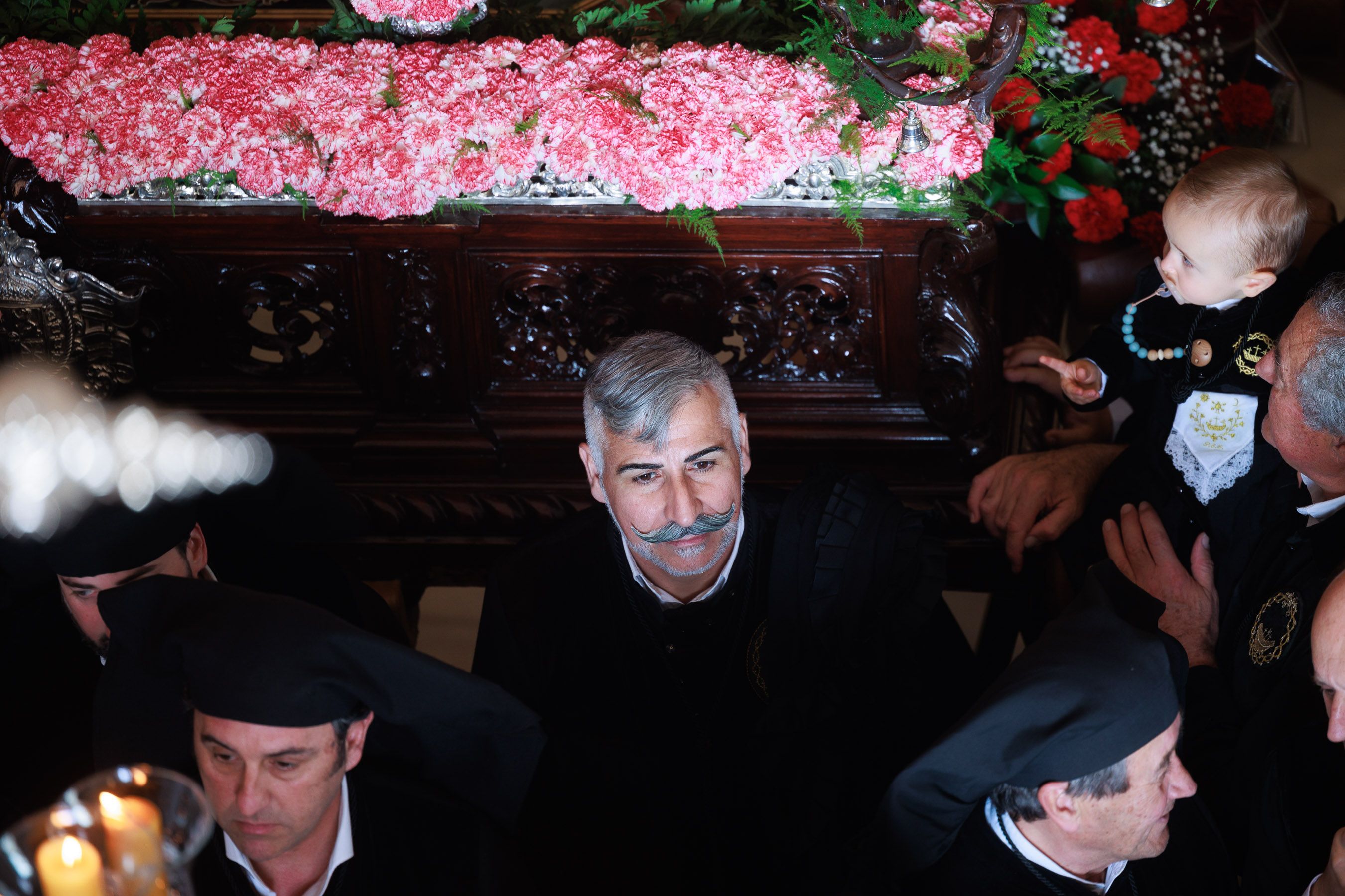 Salió el sol para el Cristo, pero tuvo que refugiarse en San Francisco el Viernes Santo en Jerez 
