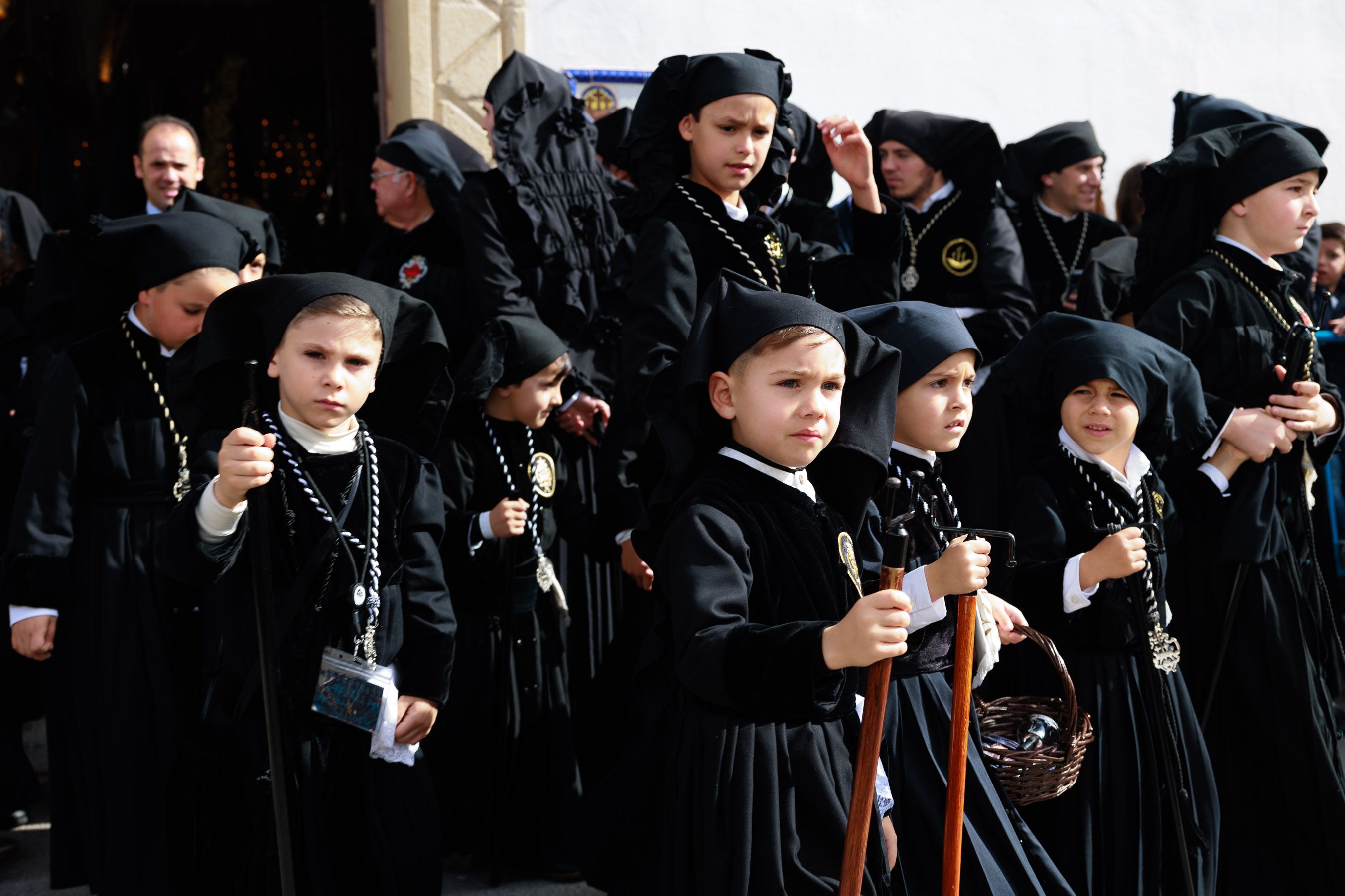 Salió el sol para el Cristo, pero tuvo que refugiarse en San Francisco el Viernes Santo en Jerez 