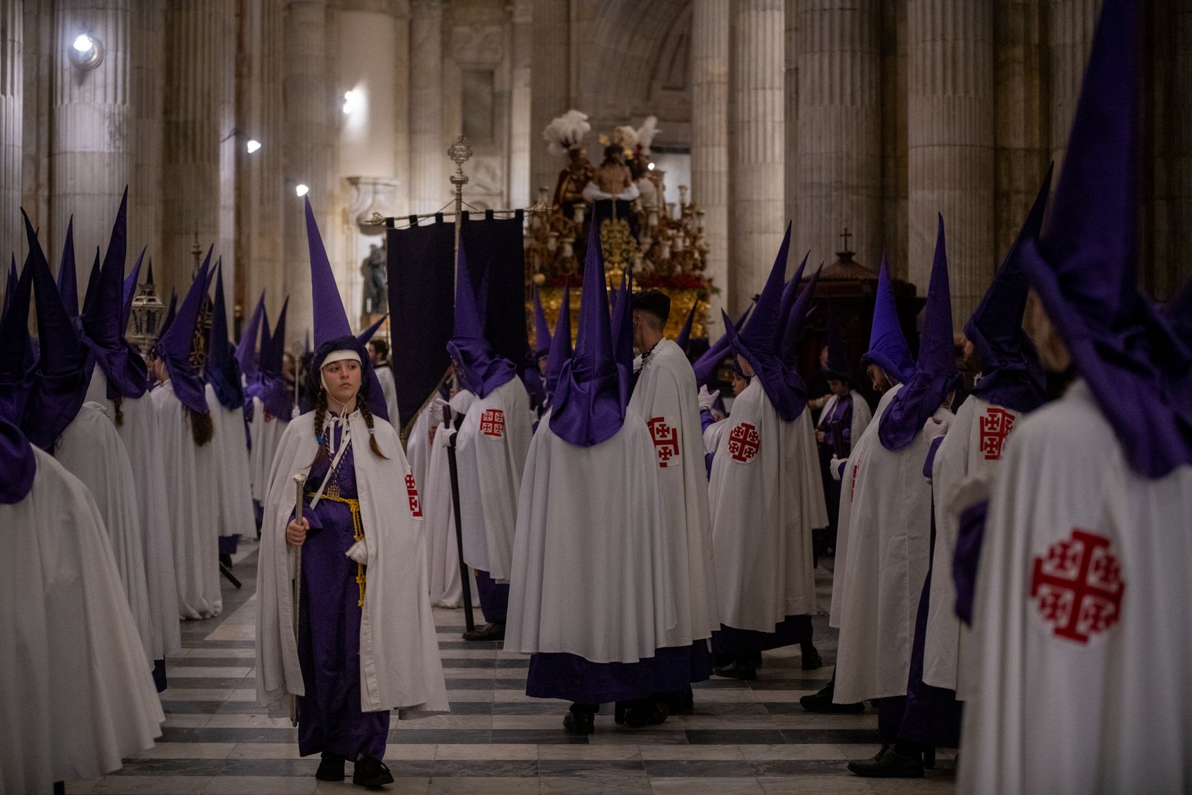las imágenes del Jueves Santo y la madrugá en Cádiz 