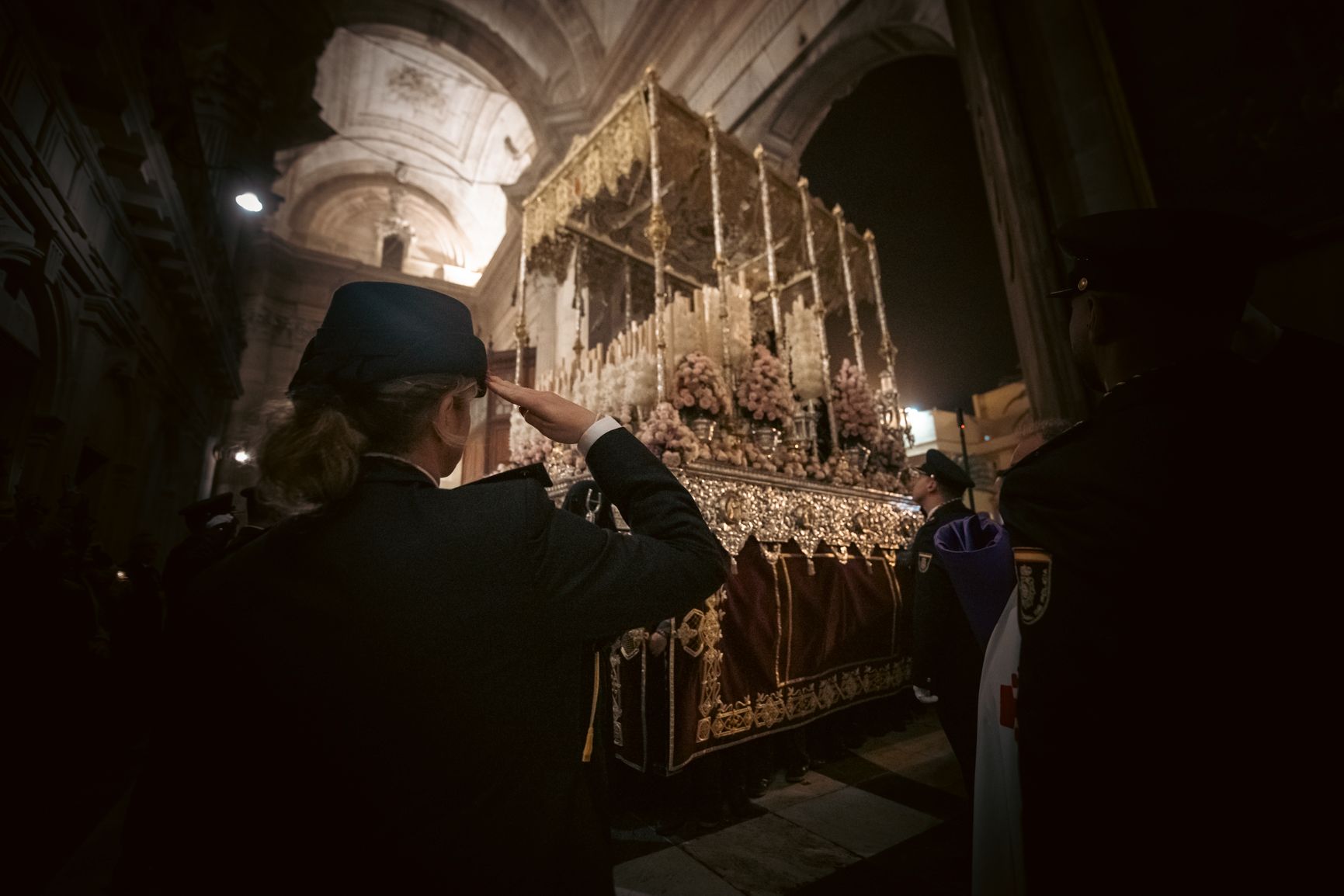 las imágenes del Jueves Santo y la madrugá en Cádiz 