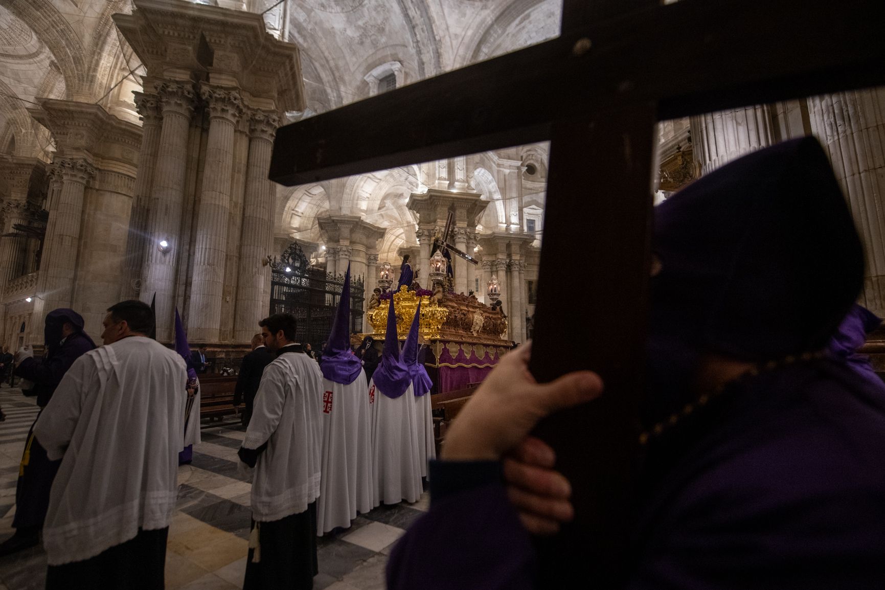 las imágenes del Jueves Santo y la madrugá en Cádiz 