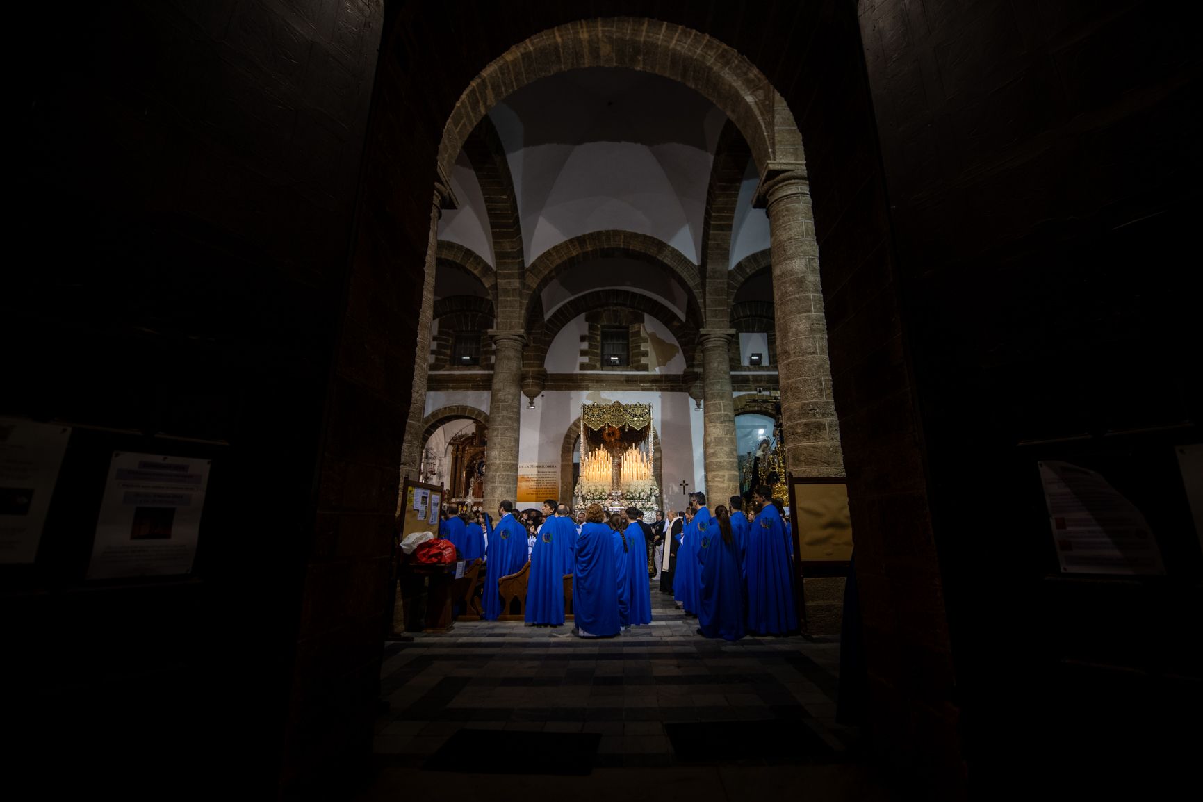 las imágenes del Jueves Santo y la madrugá en Cádiz 