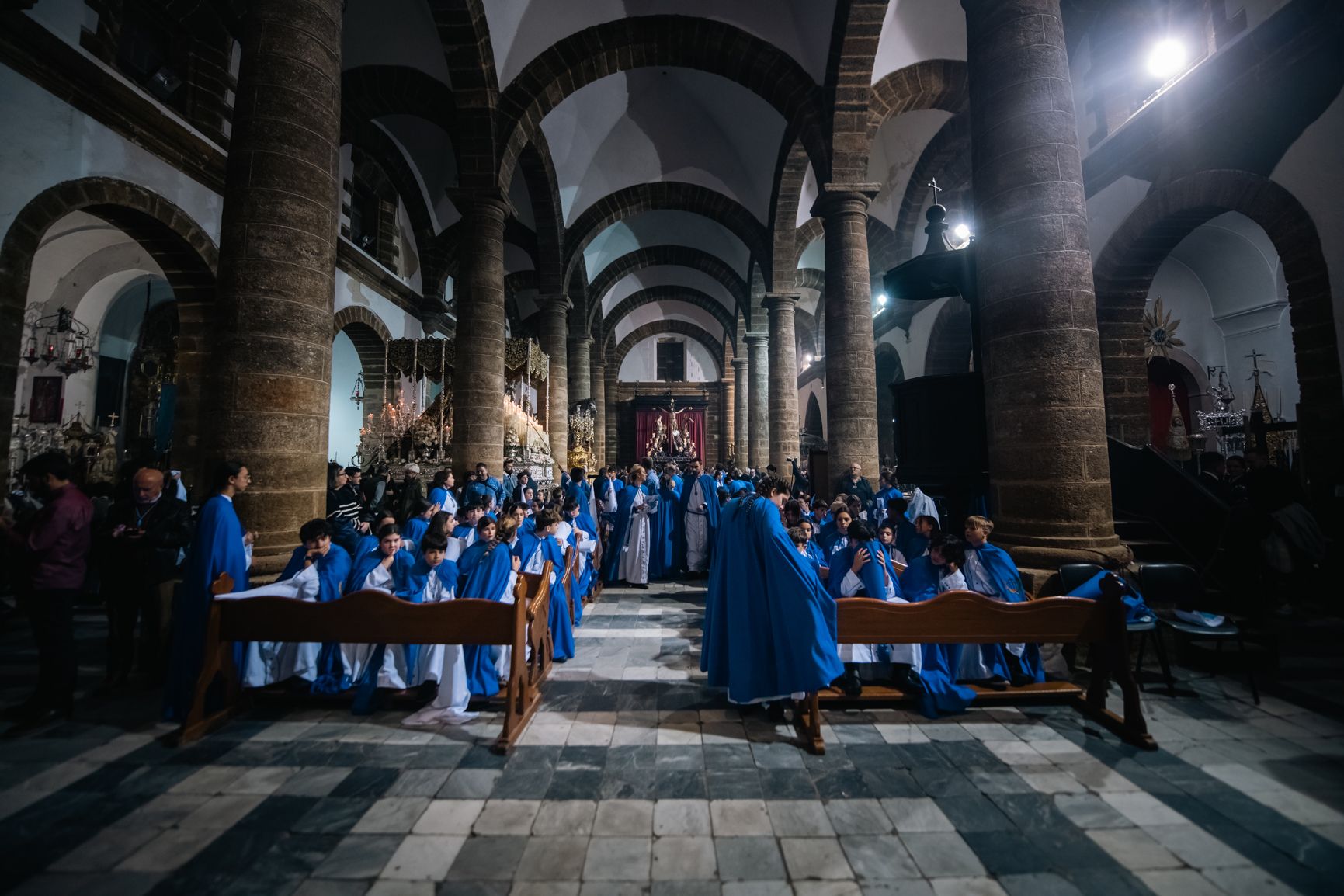 las imágenes del Jueves Santo y la madrugá en Cádiz 