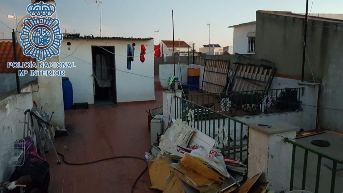 La casa en la que malvivía la víctima. FOTO: CNP