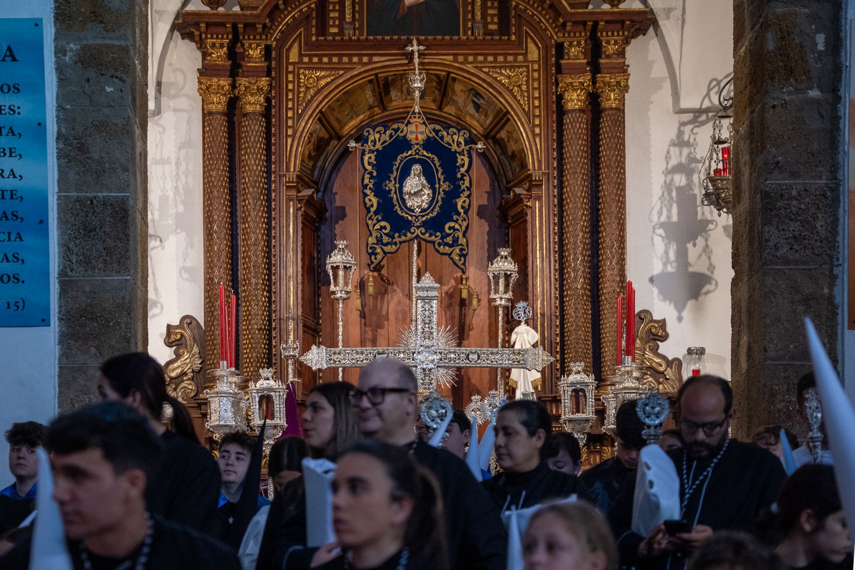  El Santo Entierro no salva el Sábado Santo en Cádiz.