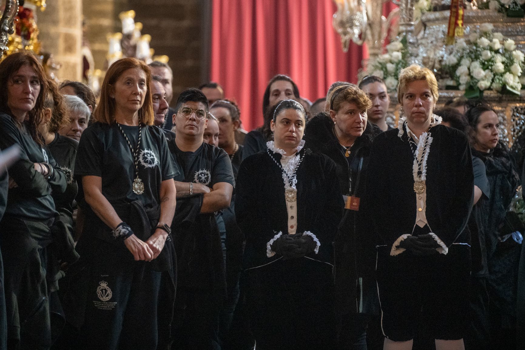  El Santo Entierro no salva el Sábado Santo en Cádiz.