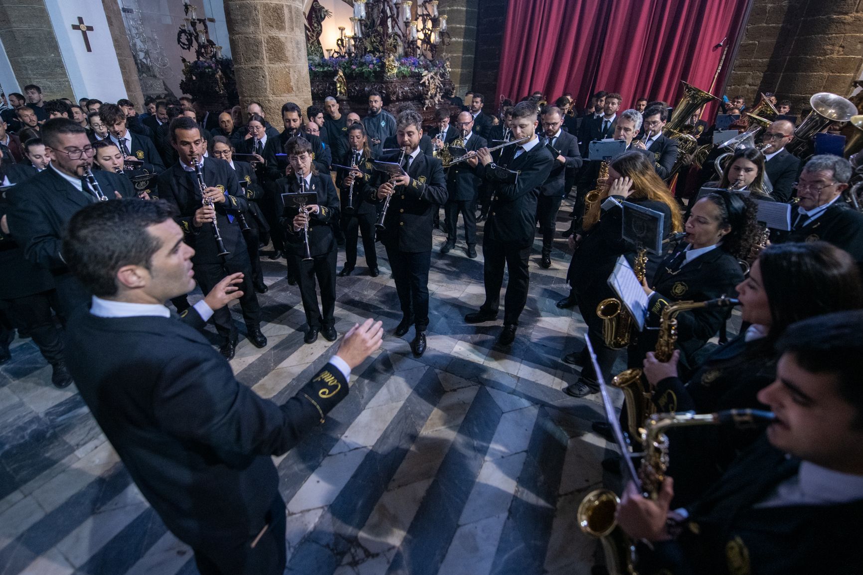 El Sábado Santo de Cádiz se queda sin el santo entierro