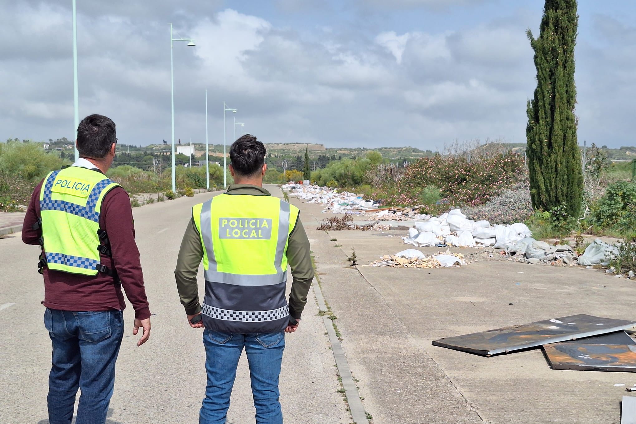 La Policía Local denuncia a vecinos de El Puerto por incivismo.