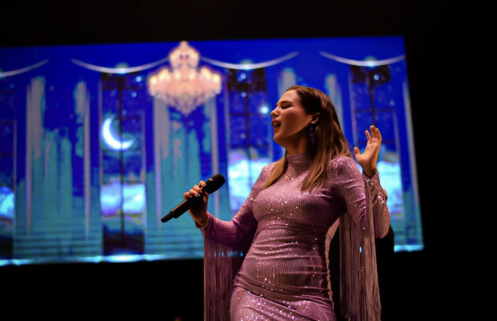 Laura Gallego durante un concierto. 