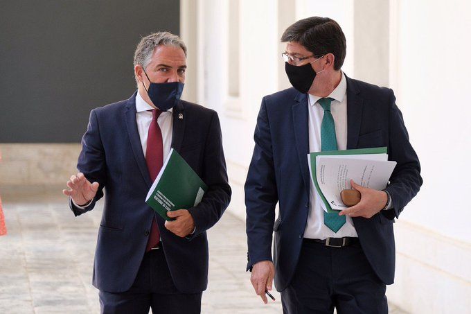 Elías Bendodo y Juan Marín, en una imagen reciente.