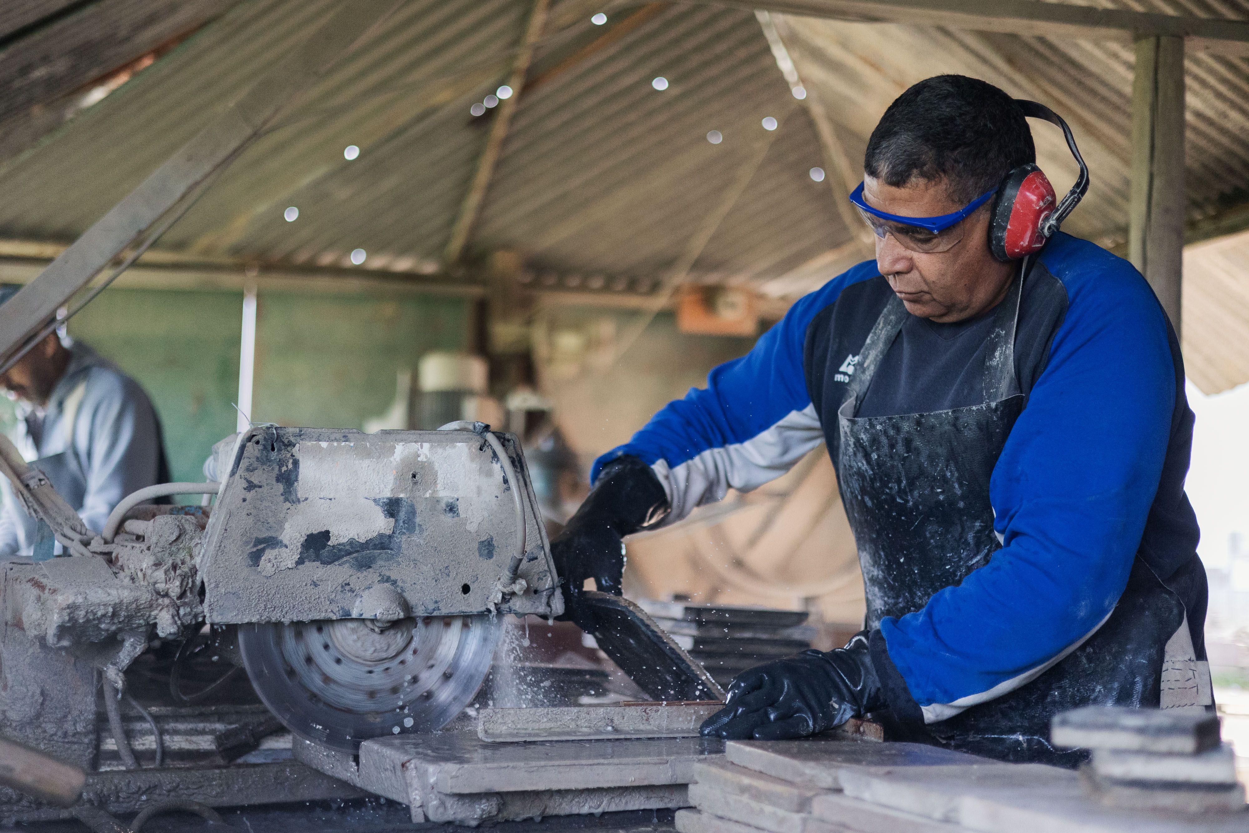Proyecto AQUA un lugar de recuperación de maderas viejas