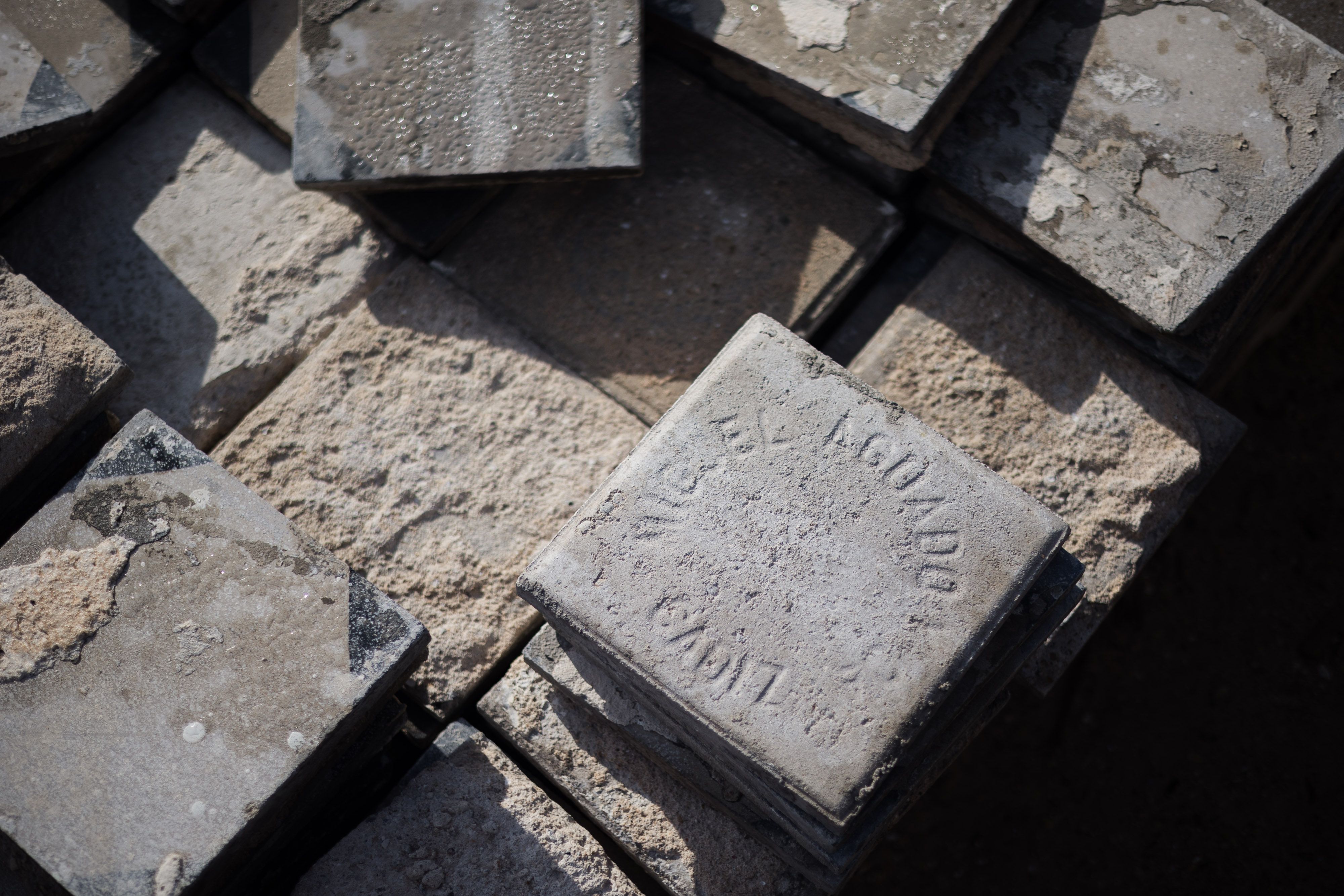 Proyecto AQUA un lugar de recuperación de maderas viejas