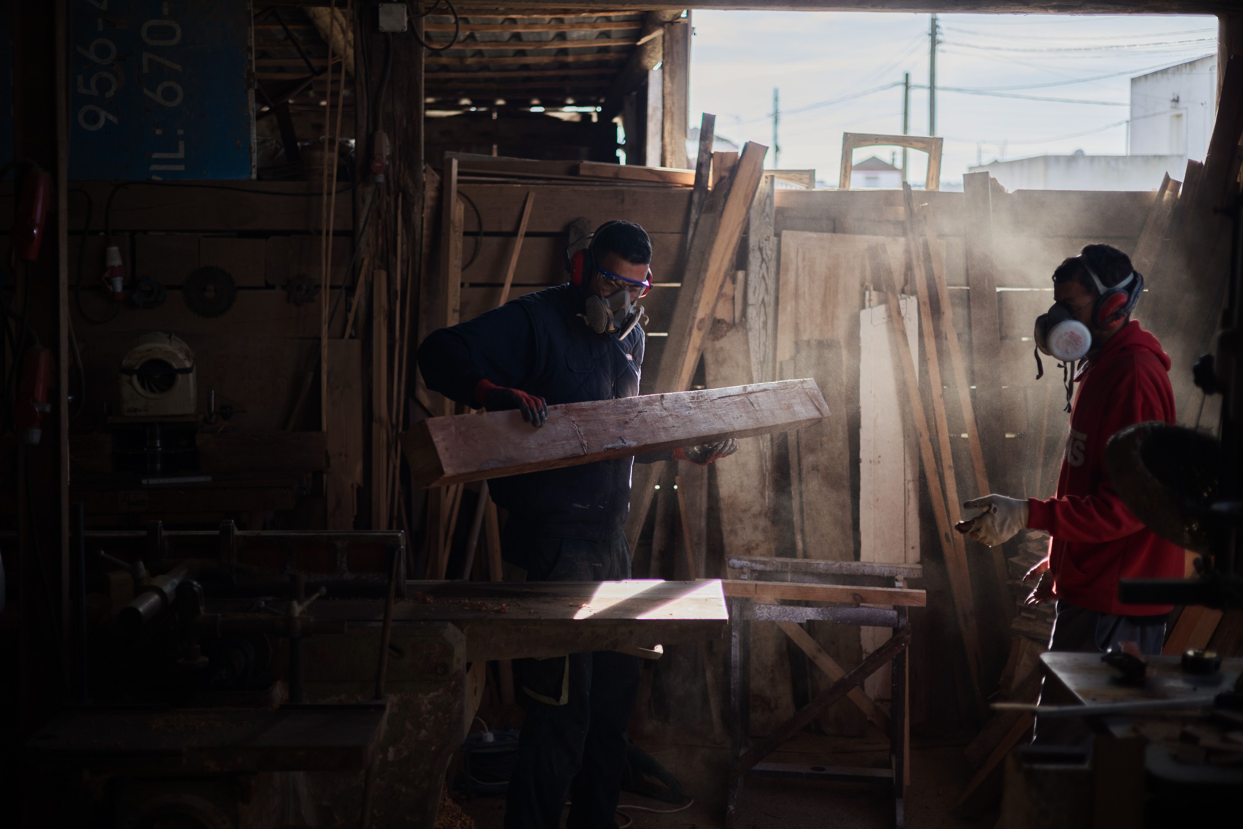 Proyecto AQUA un lugar de recuperación de maderas viejas