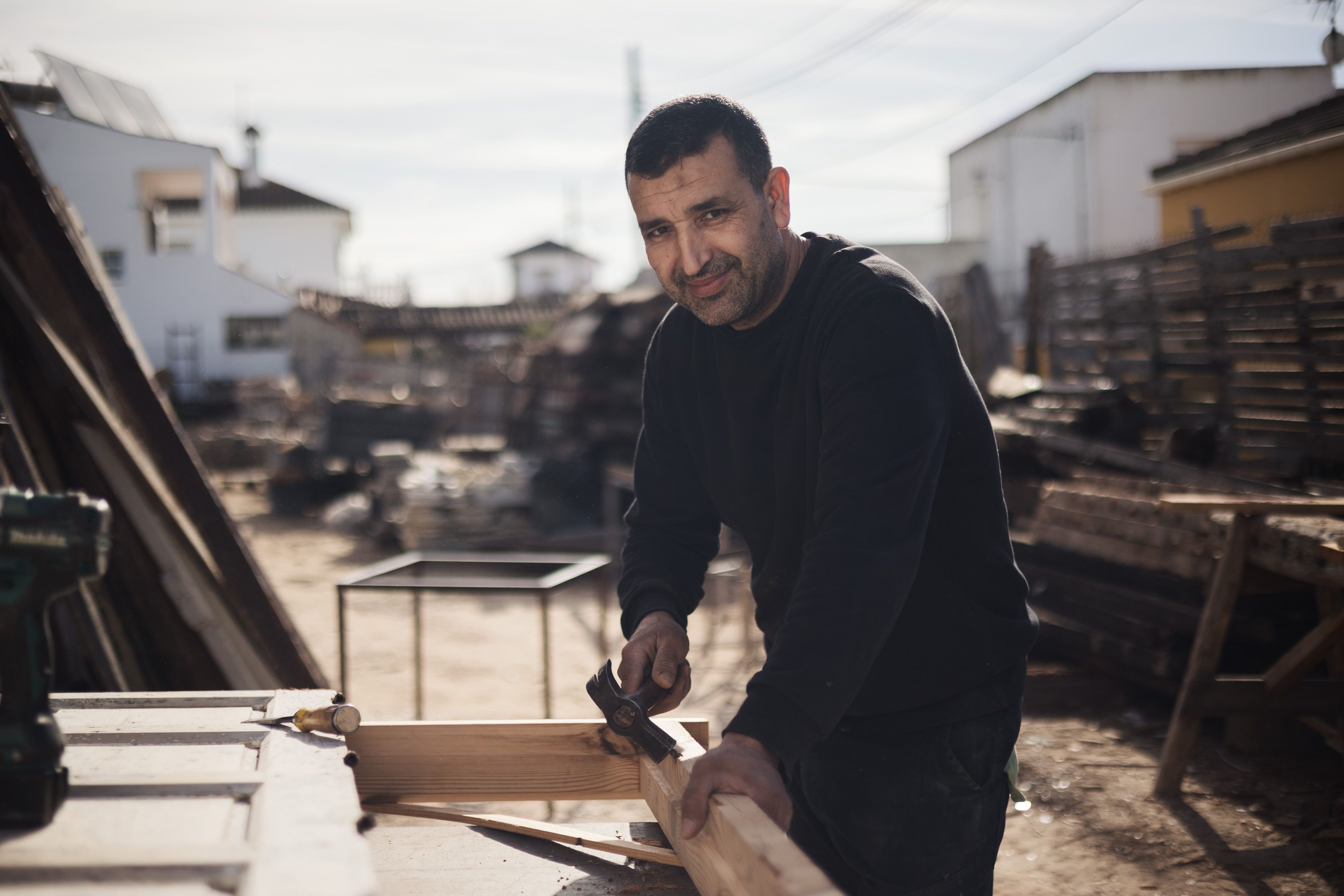 Proyecto AQUA un lugar de recuperación de maderas viejas