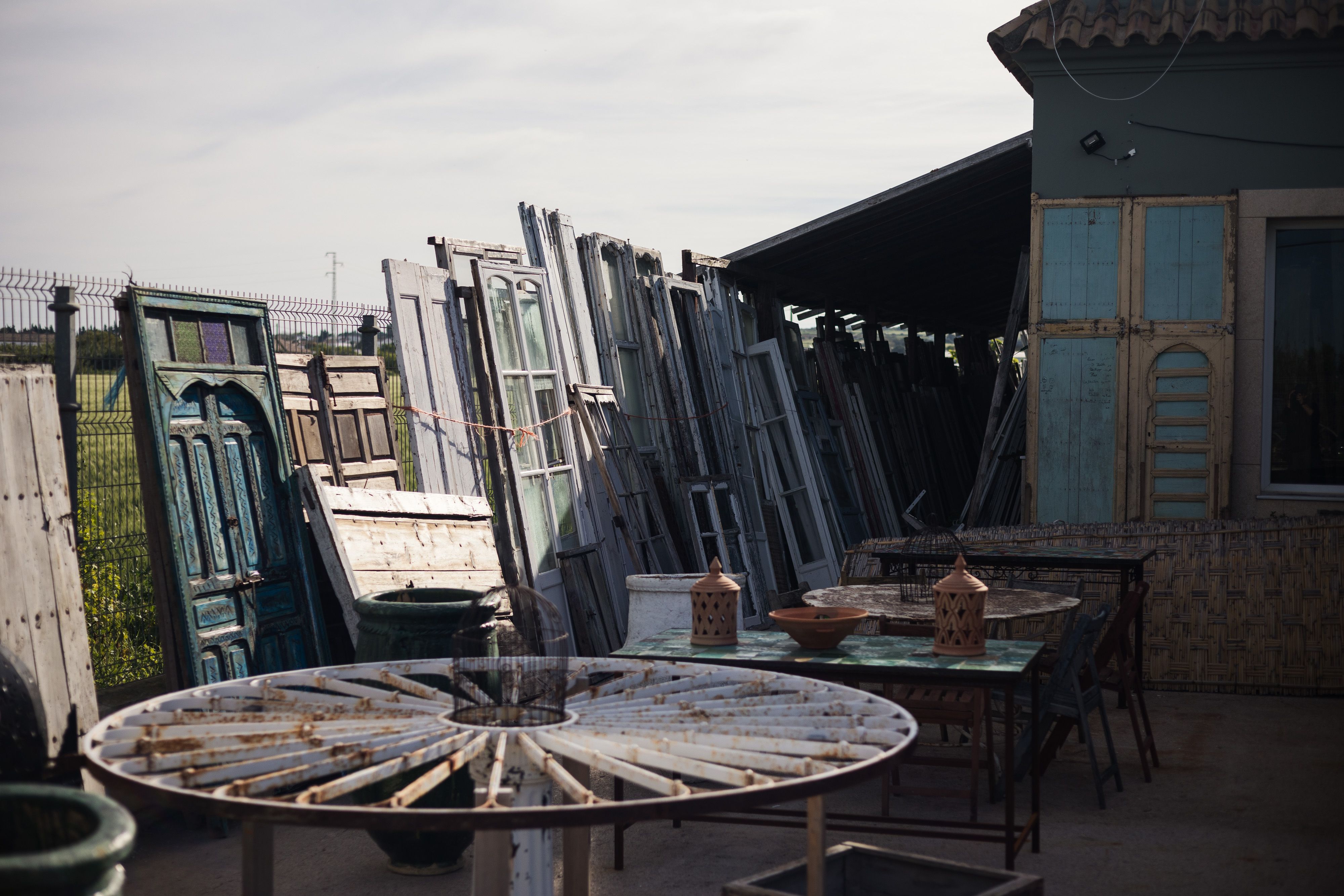 Proyecto AQUA un lugar de recuperación de maderas viejas