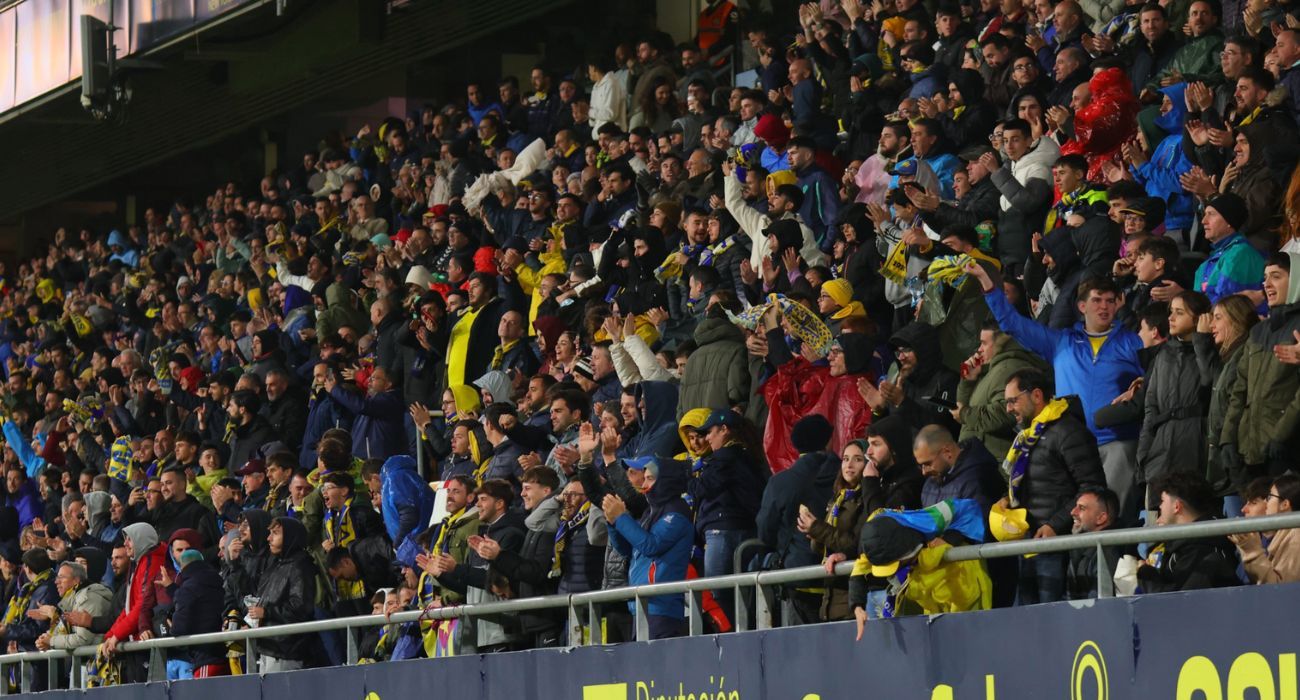 Aficionados del Cádiz en un partido del conjunto amarillo.