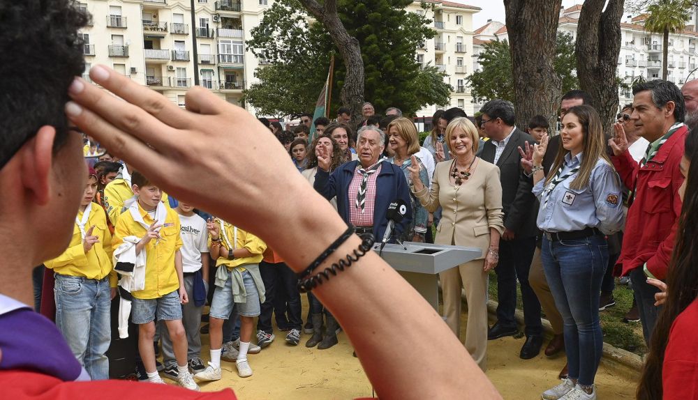 Los scouts han asistido a la inauguración del parque.