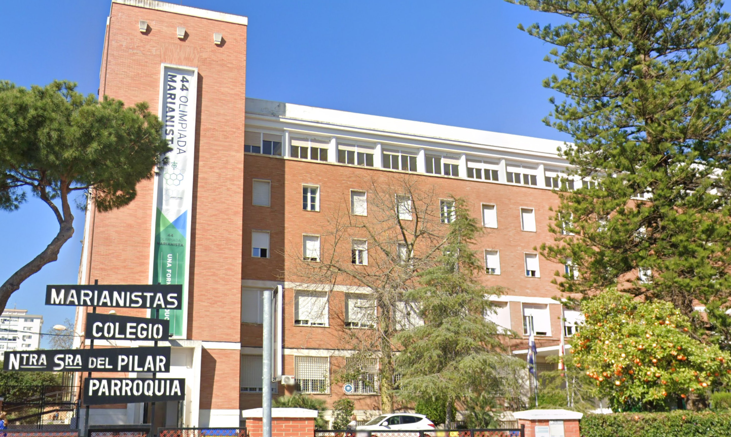 Exterior del colegio de los marianistas en Jerez.