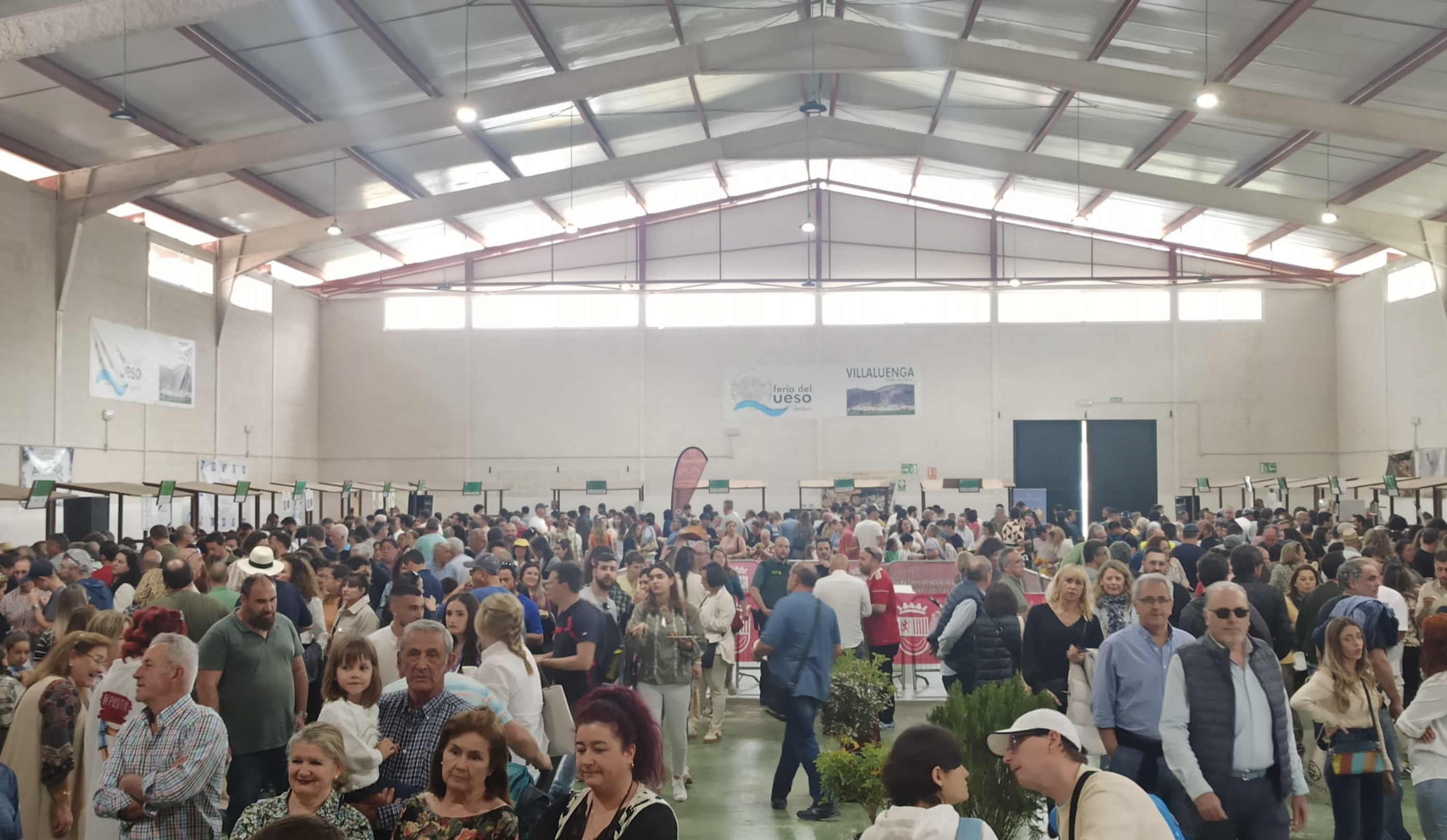 Más de 45.000 kilos de queso vendidos en la feria celebrada en Villaluenga. Más de 45.000 kilos de queso vendidos en la feria celebrada en Villaluenga.