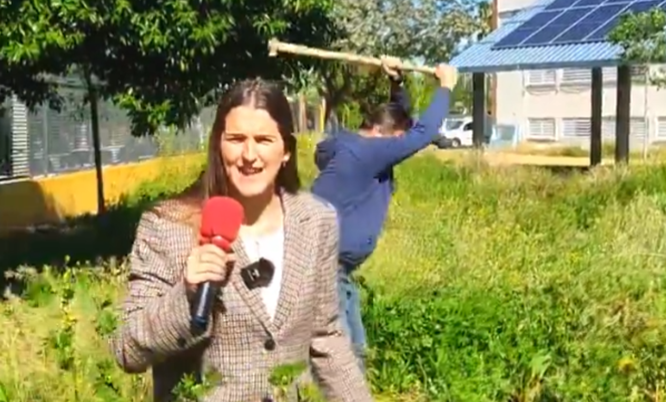 La denuncia con humor de un 'cole' de Sevilla por la falta de mantenimiento.