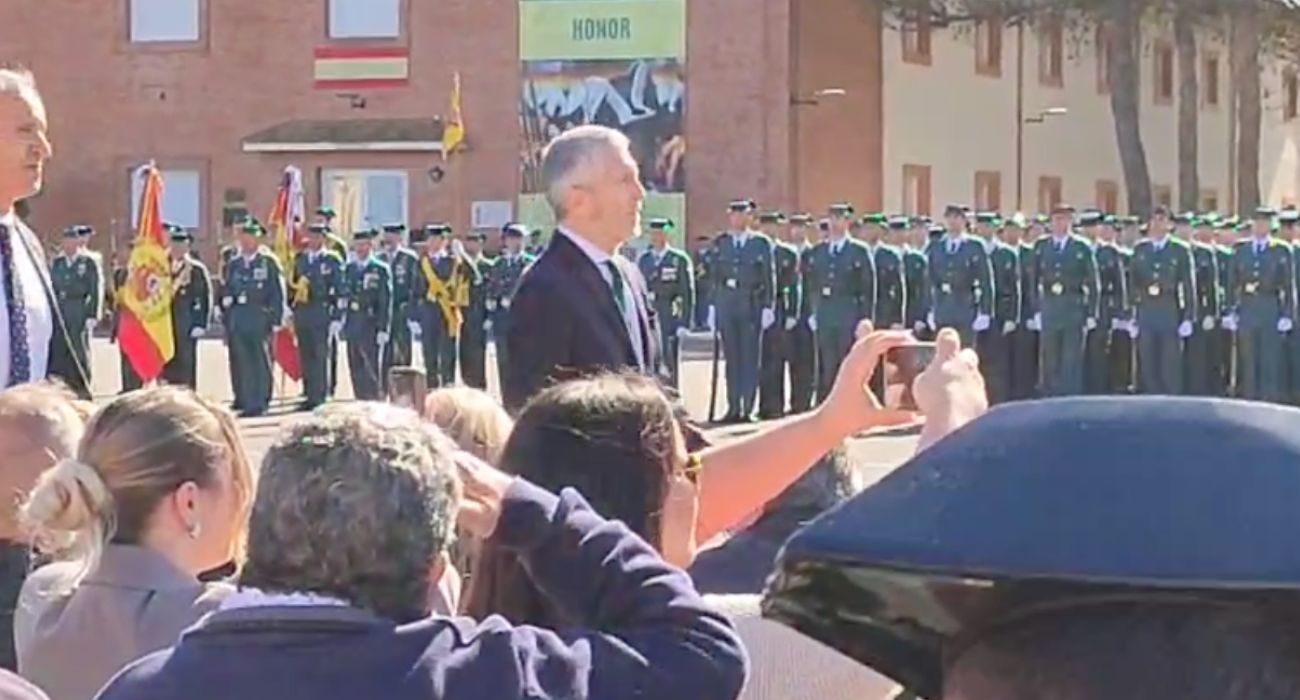 Marlaska, abucheado en una jura de bandera.