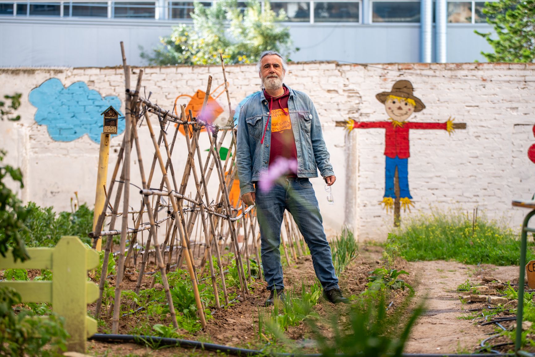 José Lorente es uno de los asistentes en el programa de ayuda que comienza en la provincia.