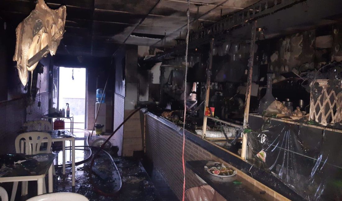 El estado en el que quedó el local tras el incendio. FOTO: CPBC