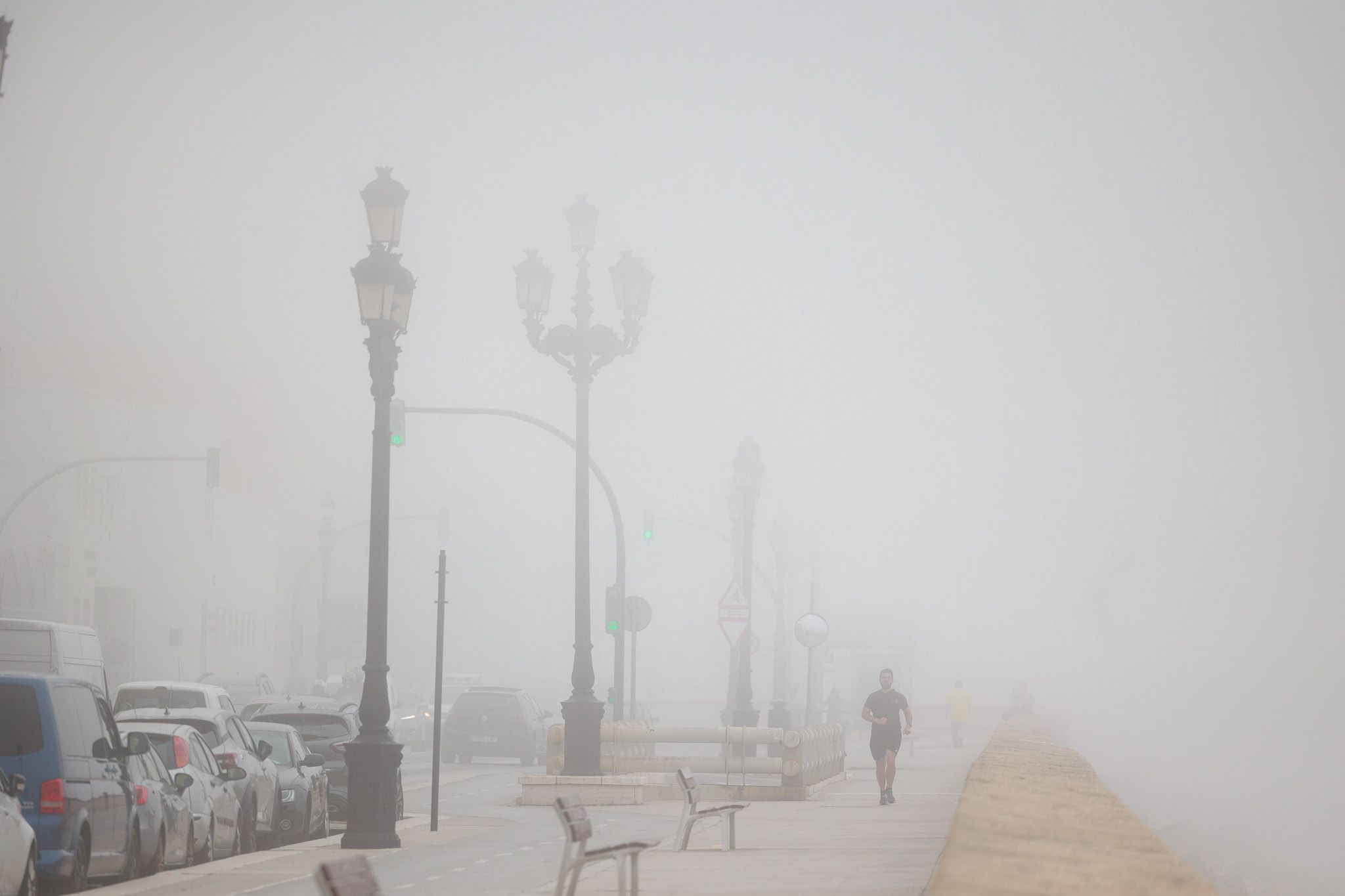 Niebla en Cádiz, en una imagen de archivo.