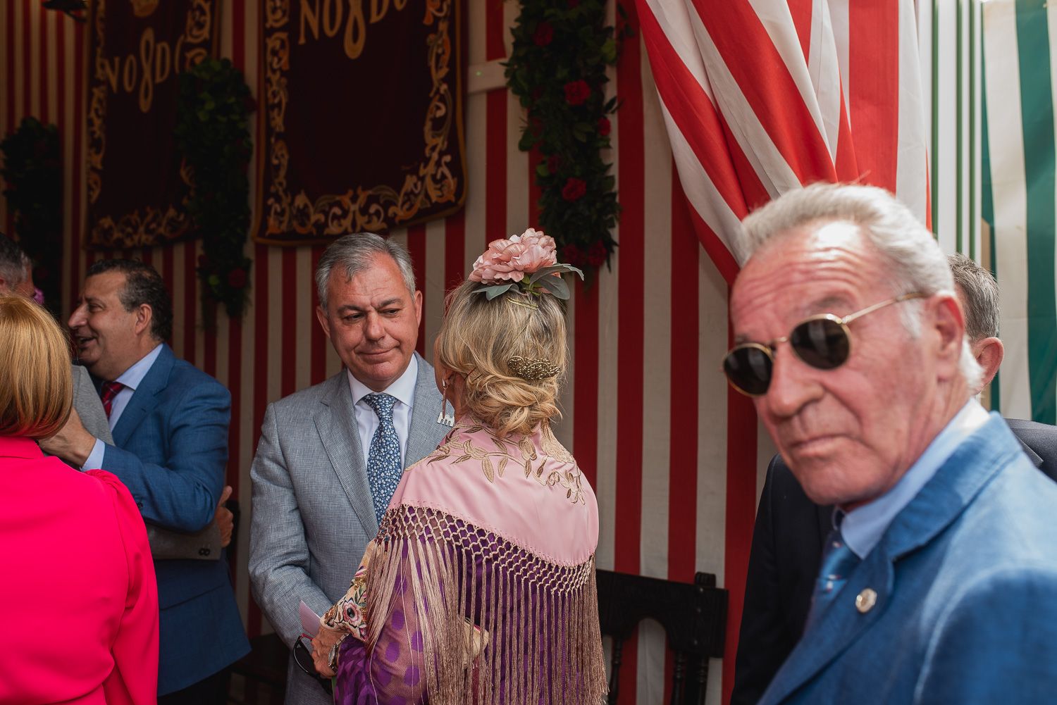 La recepción de Diputación de Sevilla en la caseta municipal, en imágenes.