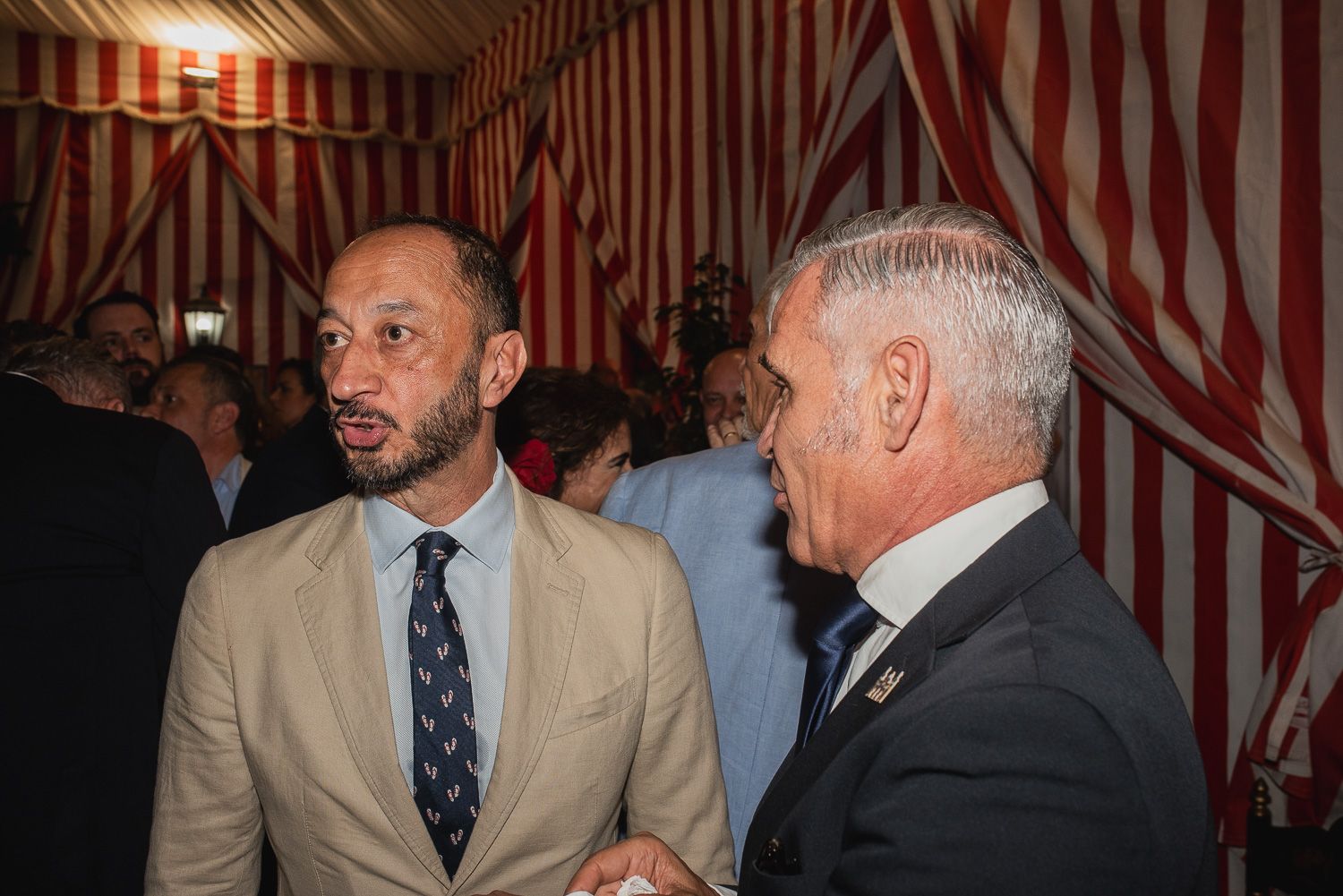 La recepción de Diputación de Sevilla en la caseta municipal, en imágenes.