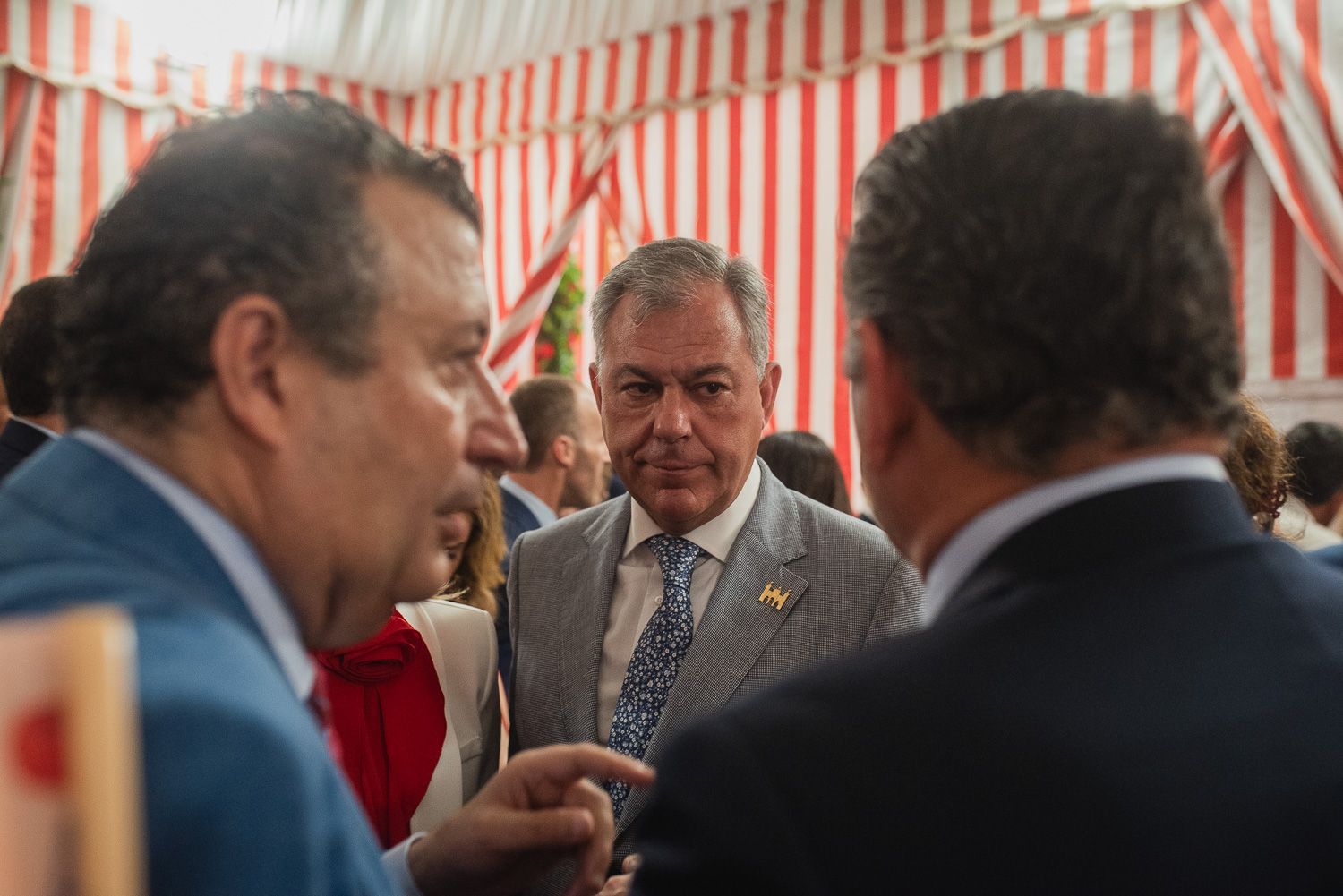 La recepción de Diputación de Sevilla en la caseta municipal, en imágenes.